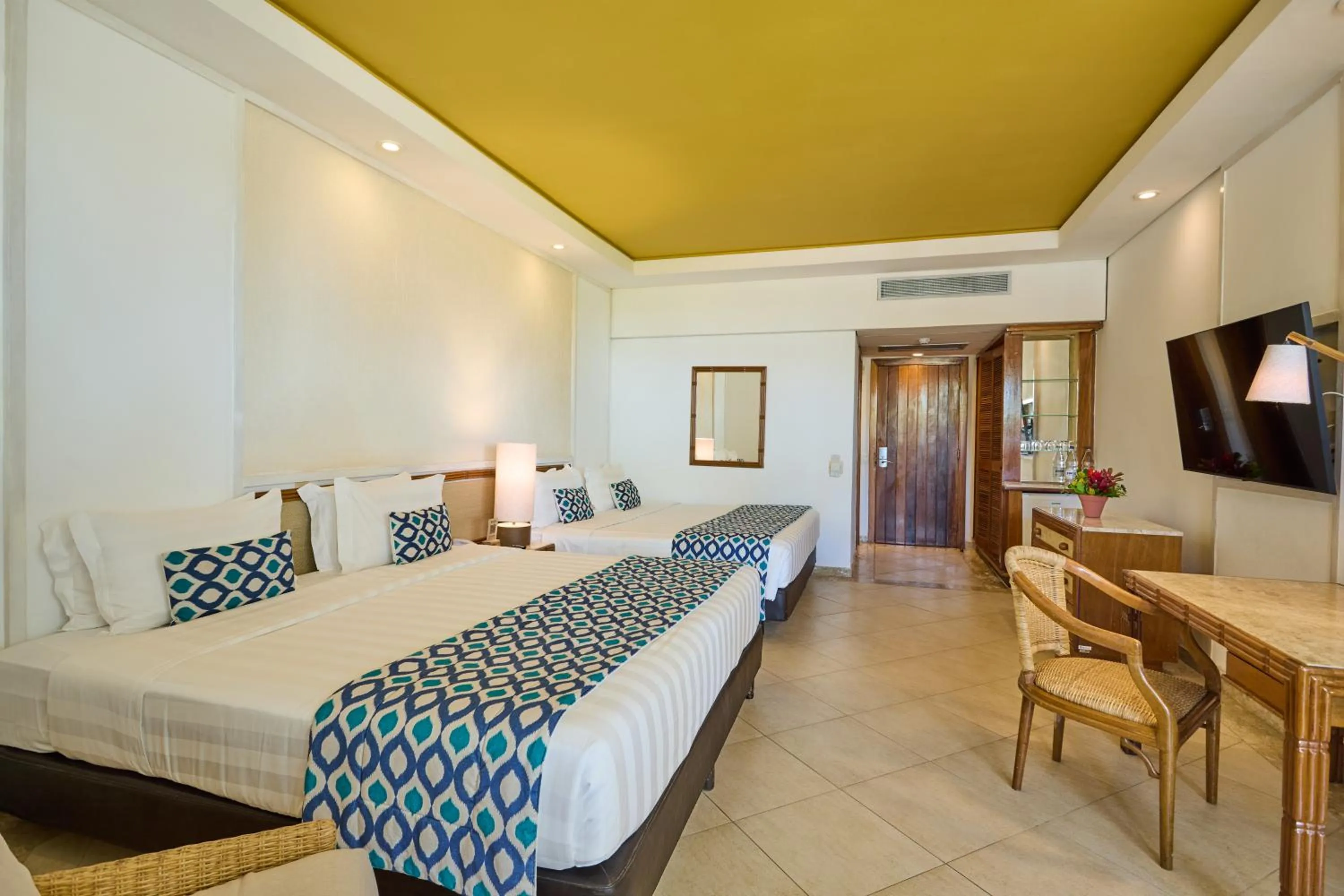 Living room, Bed in Transamerica Comandatuba - All Inclusive Resort