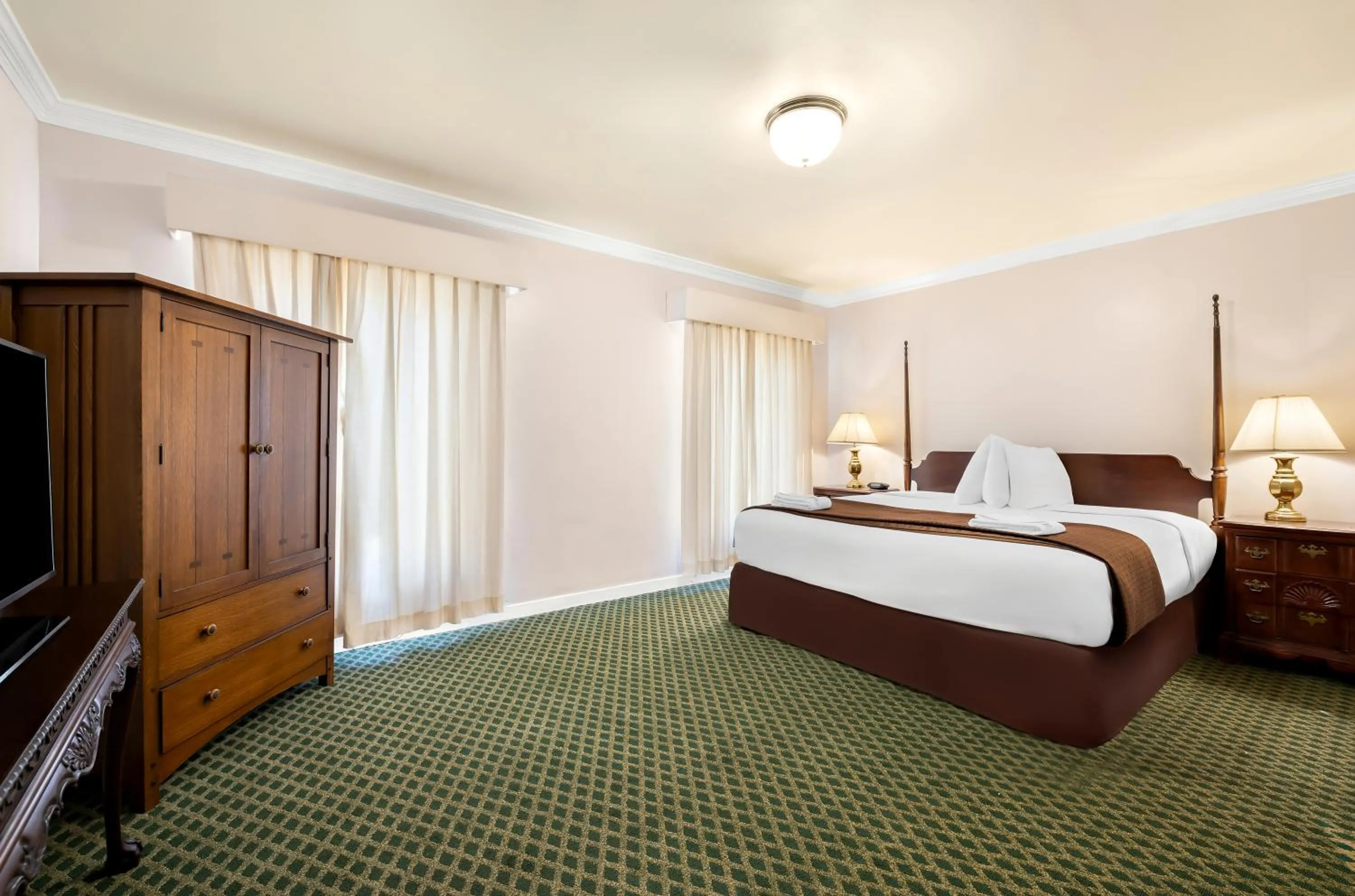 Bed in Americas Best Value Inn Historic Clewiston Inn