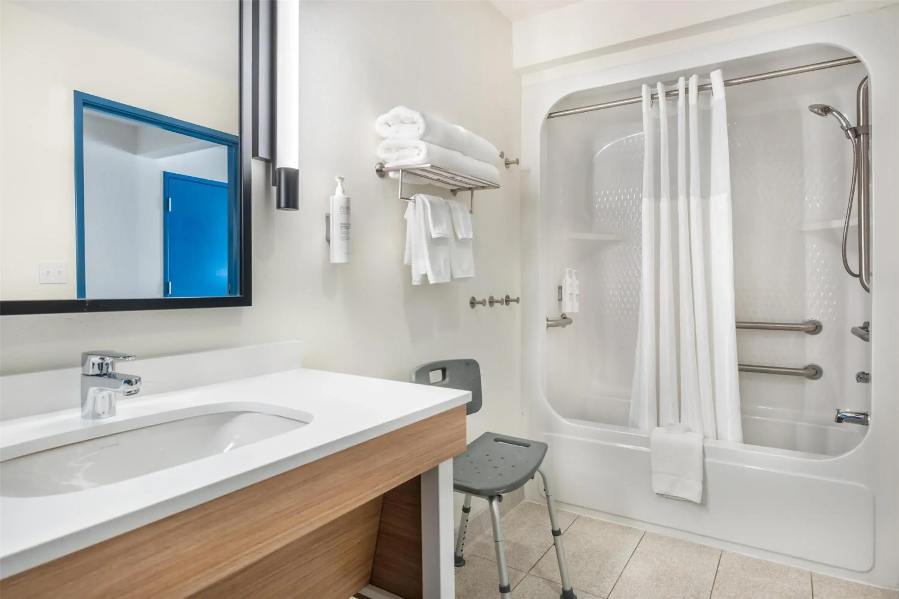 Queen Room with Two Queen Beds and Tub - Mobility Accessible in Spark by Hilton Shepherdsville Louisville South Queen Room with Two Queen Beds and Tub - Mobility Accessible in Spark by Hilton Shepherdsville Louisville South