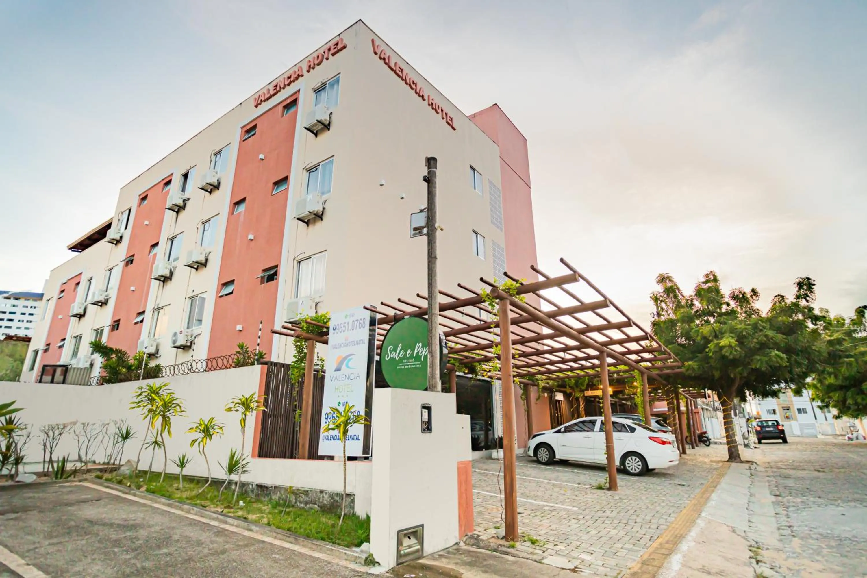 Property building in Valencia Hotel Natal