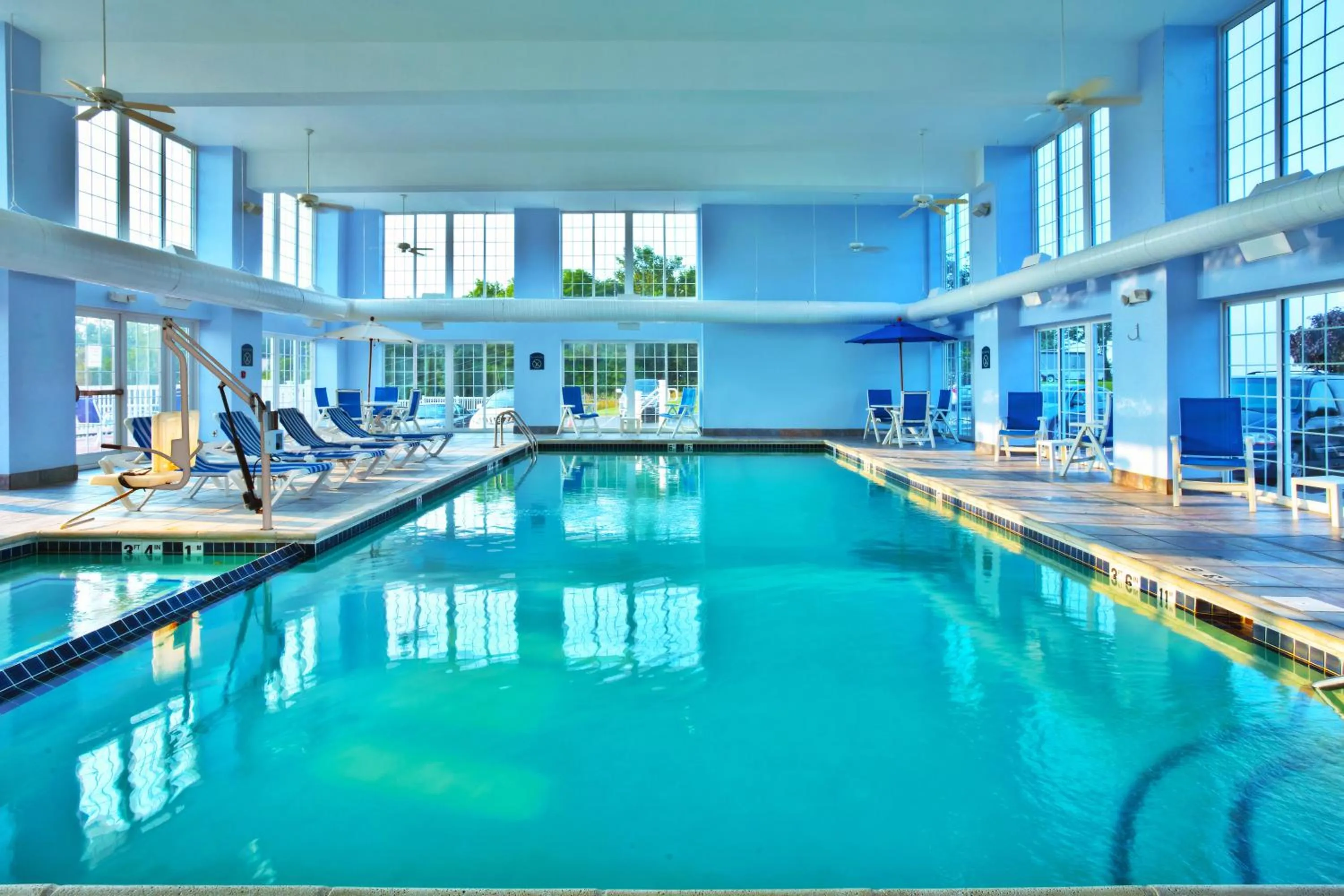Swimming pool in Holiday Inn Express Hotel & Suites Petoskey by IHG