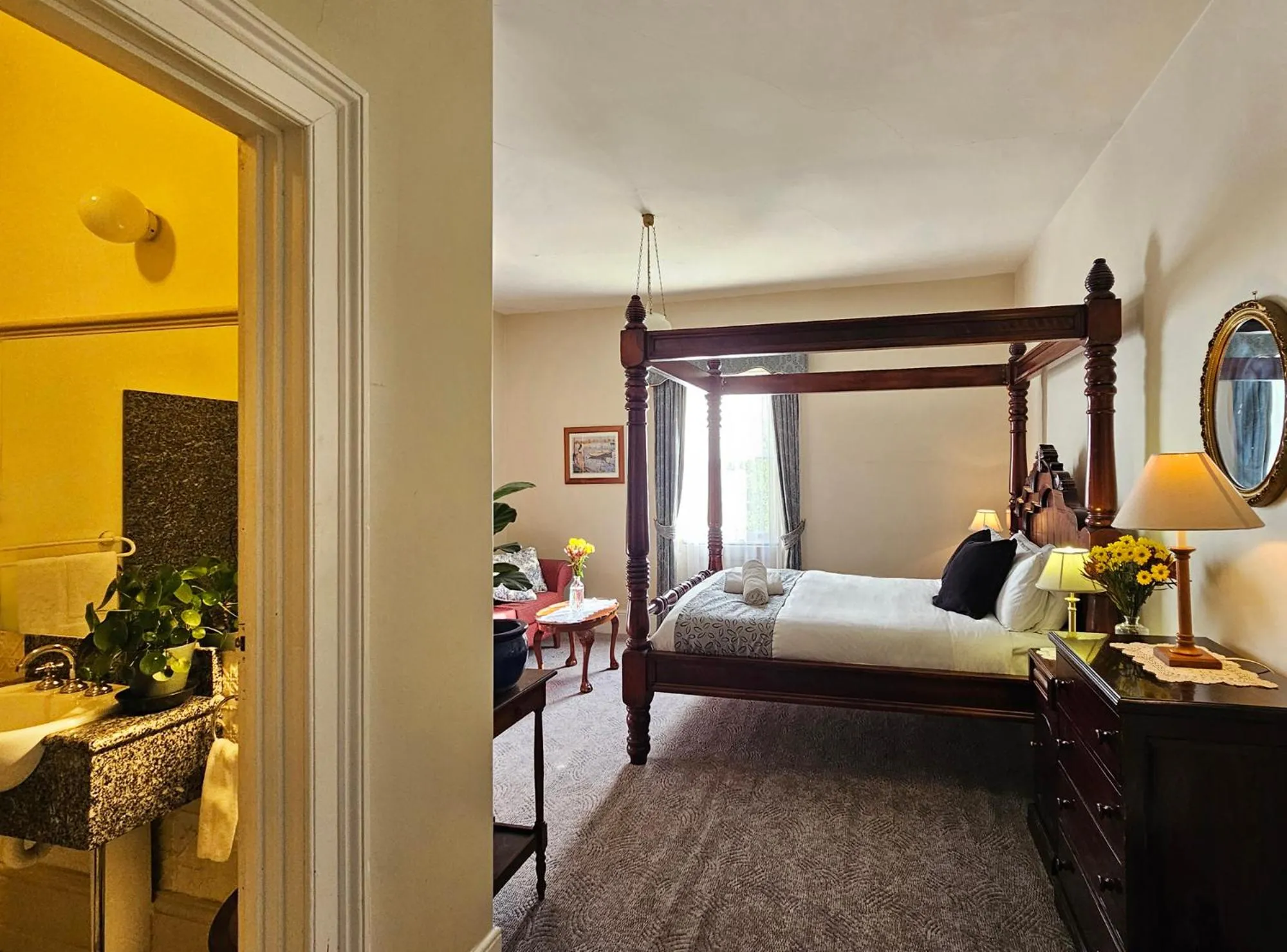 Bedroom, Bed in The Lodge on Elizabeth