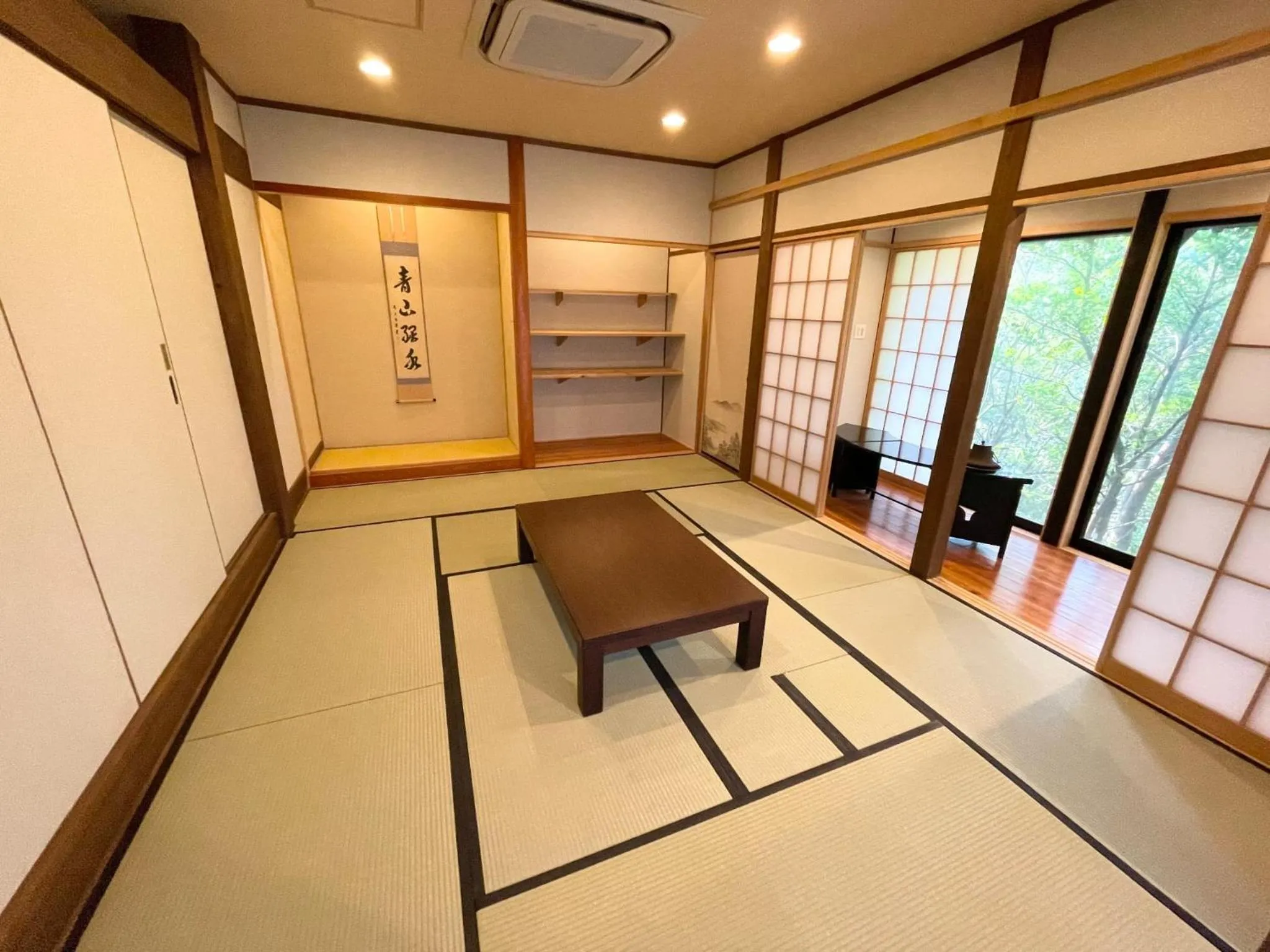 Area and facilities in Jomon no Yado Manten