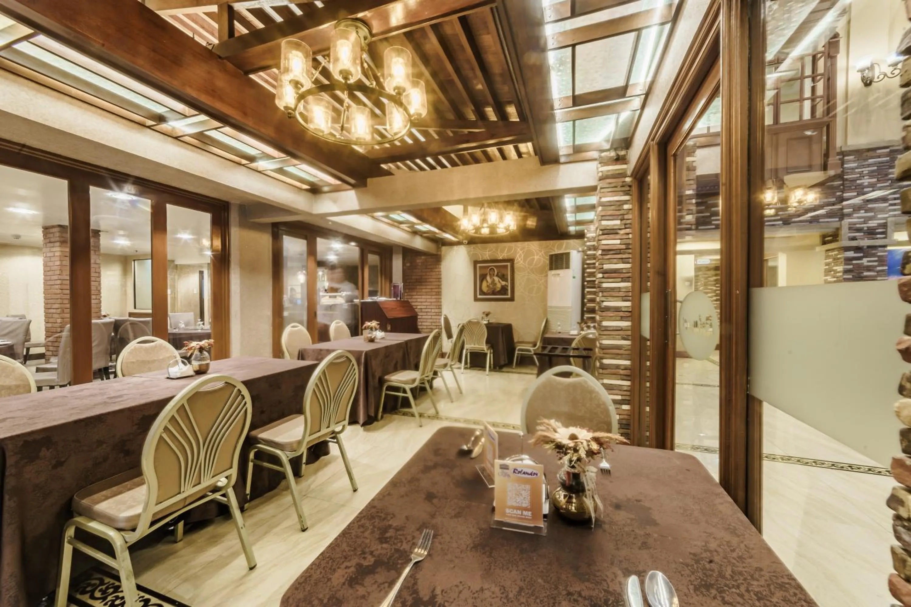 Food and drinks in Villa Caceres Hotel