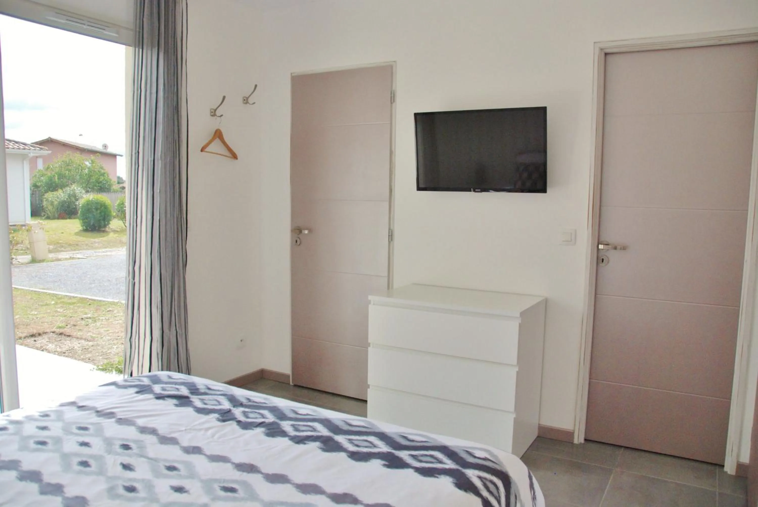 Bedroom, Bed in Villa Donosti Chambres d'Hôtes