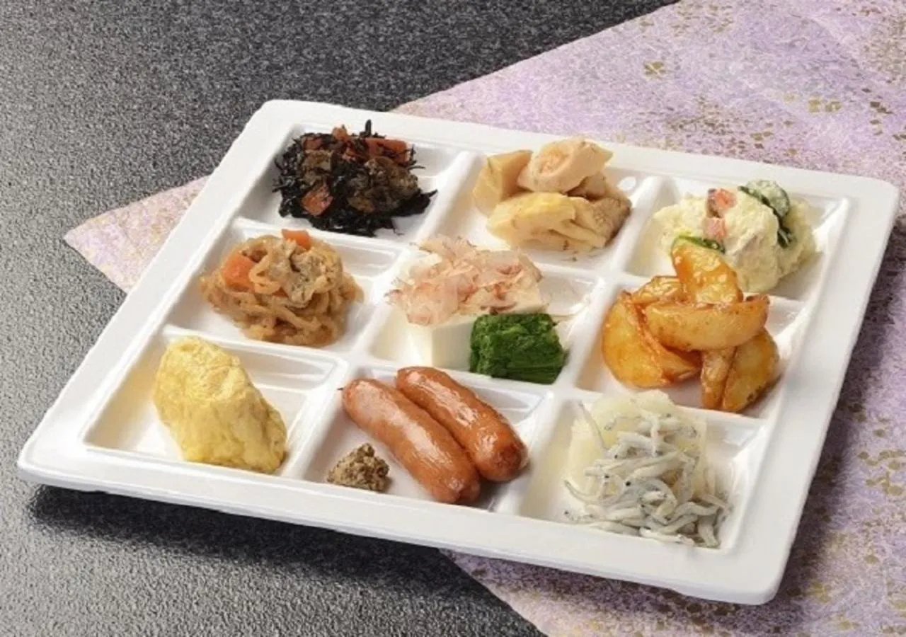 Buffet breakfast in Hotel New Momiji