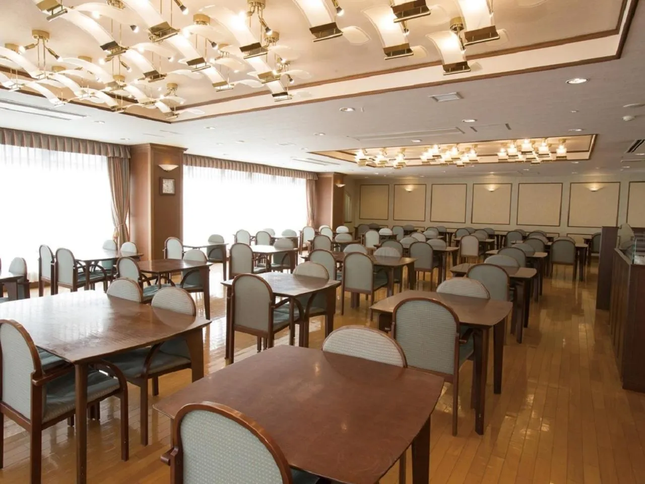 Restaurant/places to eat in Hotel New Momiji