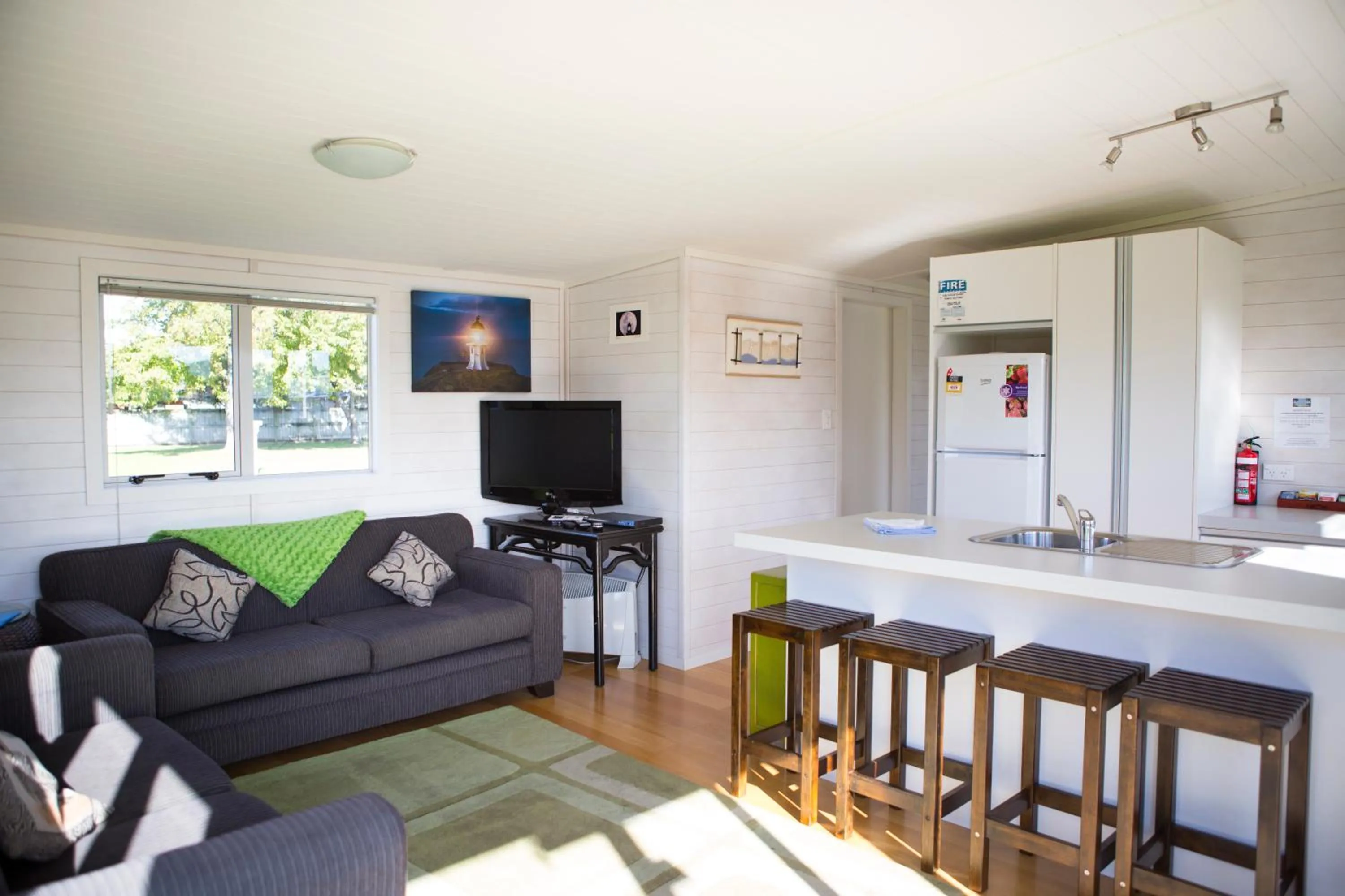 Kitchen or kitchenette in Mercury Bay Holiday Park
