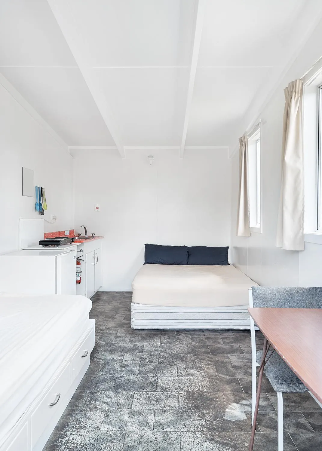 Photo of the whole room, Bed in Mercury Bay Holiday Park