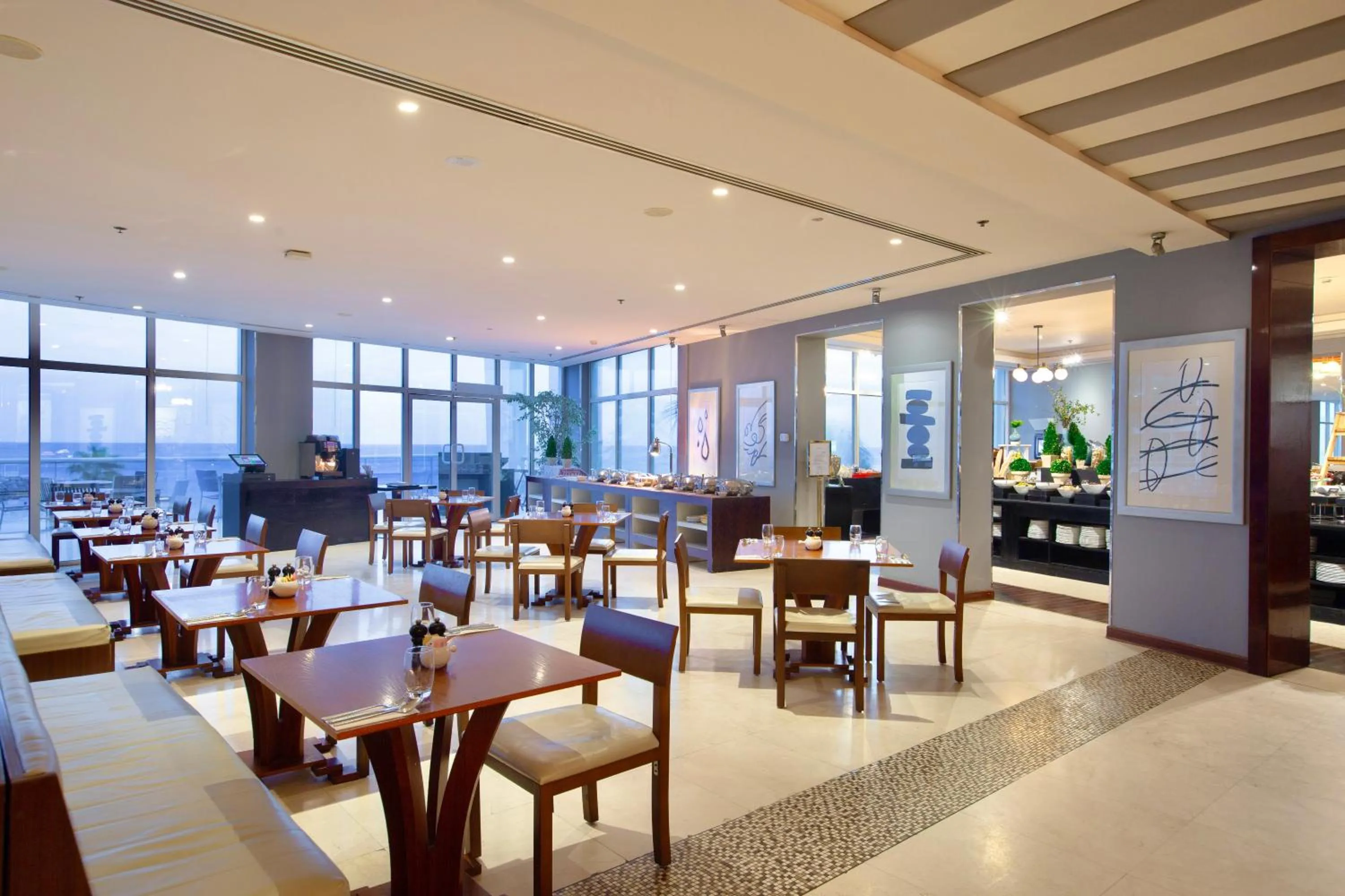 Restaurant/places to eat in Radisson Blu Resort, Fujairah