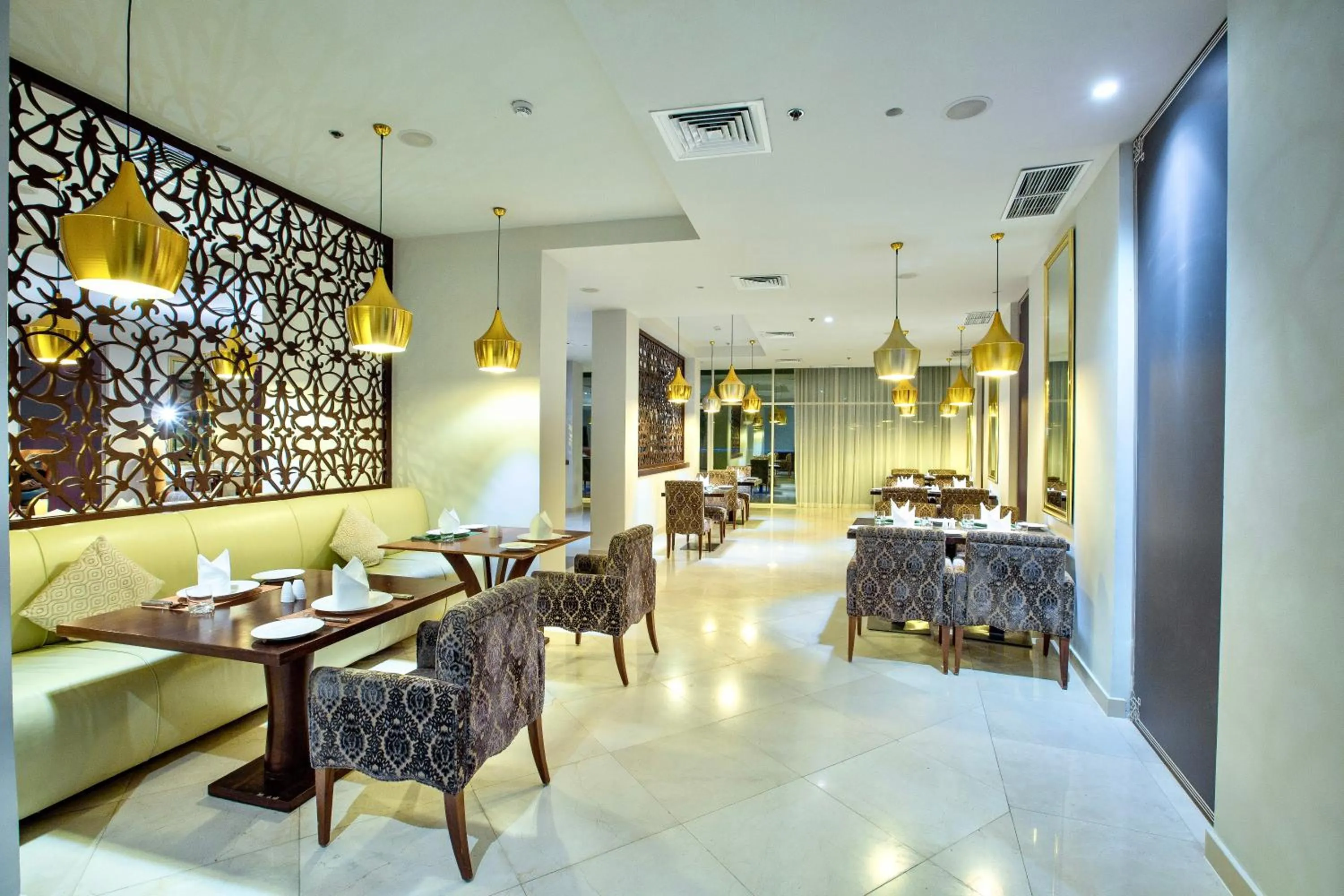 Restaurant/places to eat in Radisson Blu Resort, Fujairah