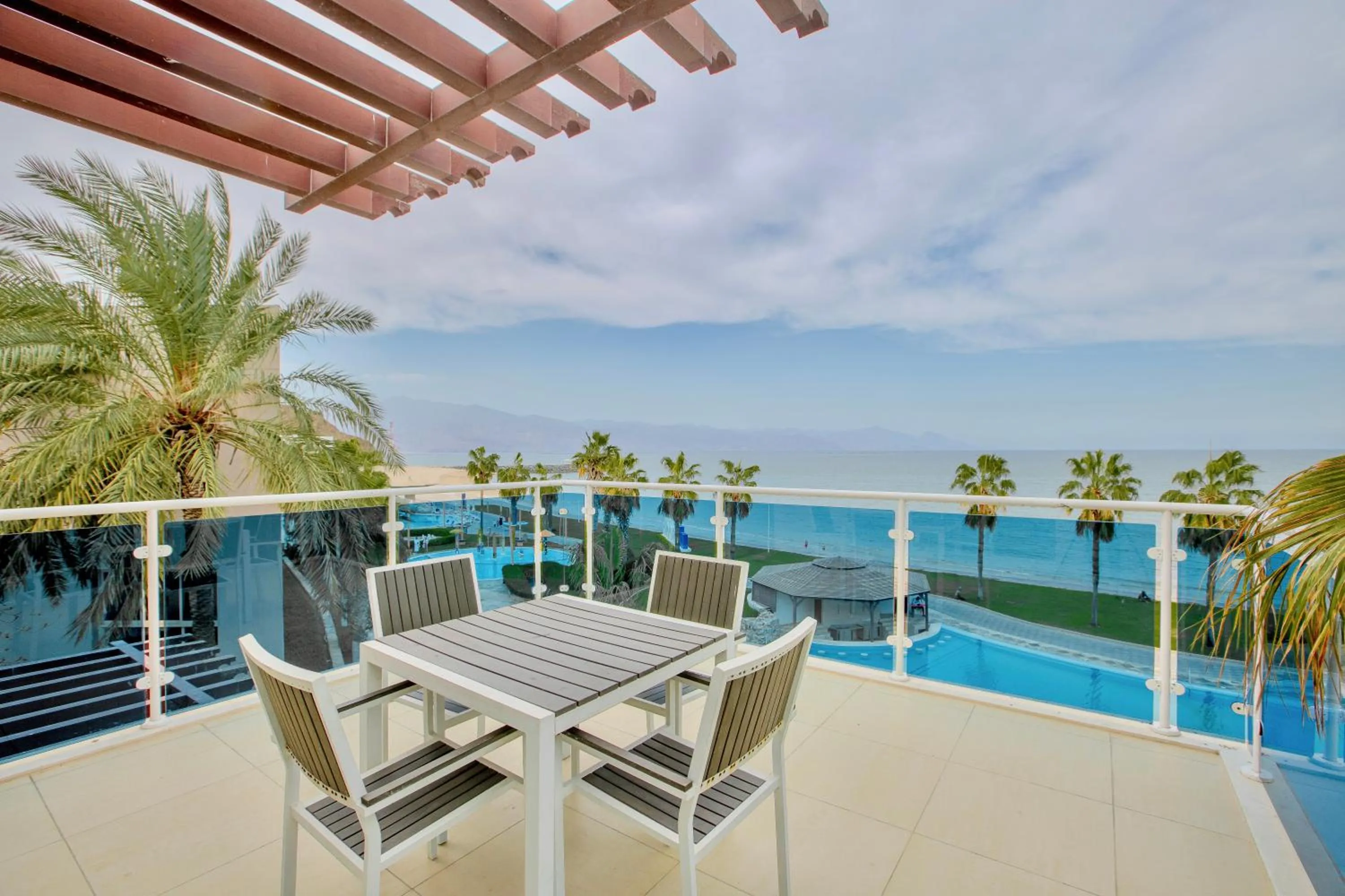 Balcony/Terrace in Radisson Blu Resort, Fujairah