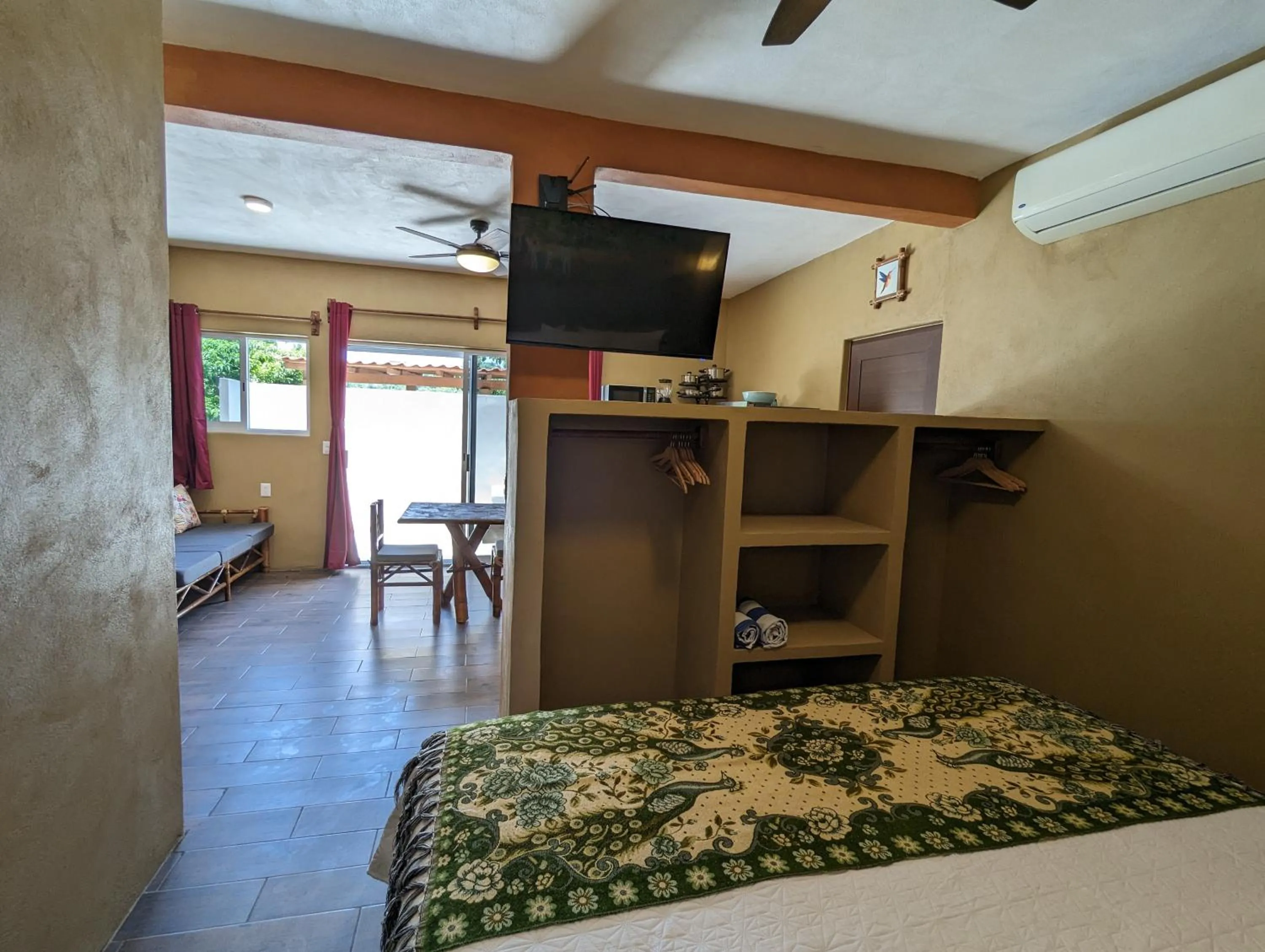 Bedroom, Bed in Casa Arcoiris Zihuatanejo B&B