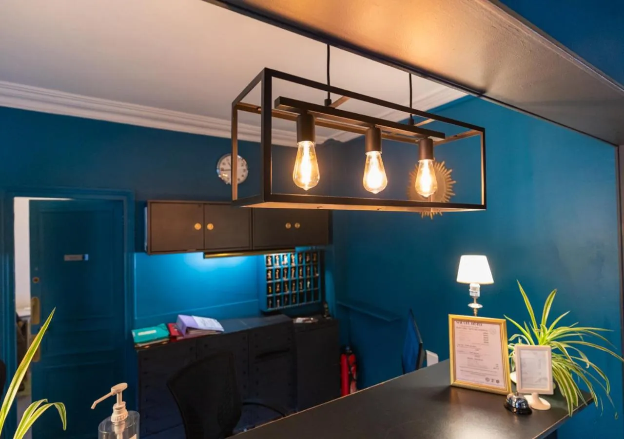 Lobby or reception in Nouvel Hôtel