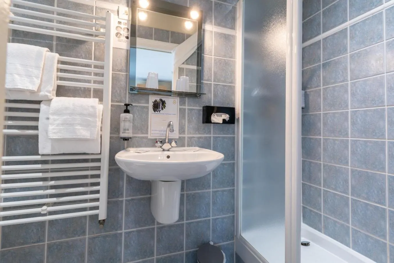 Bathroom in Nouvel Hôtel