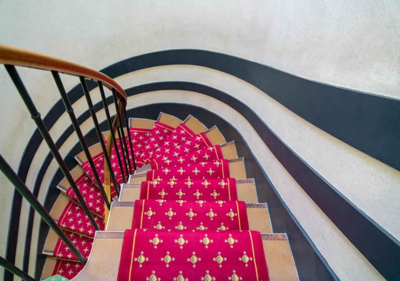 Property building in Nouvel Hôtel