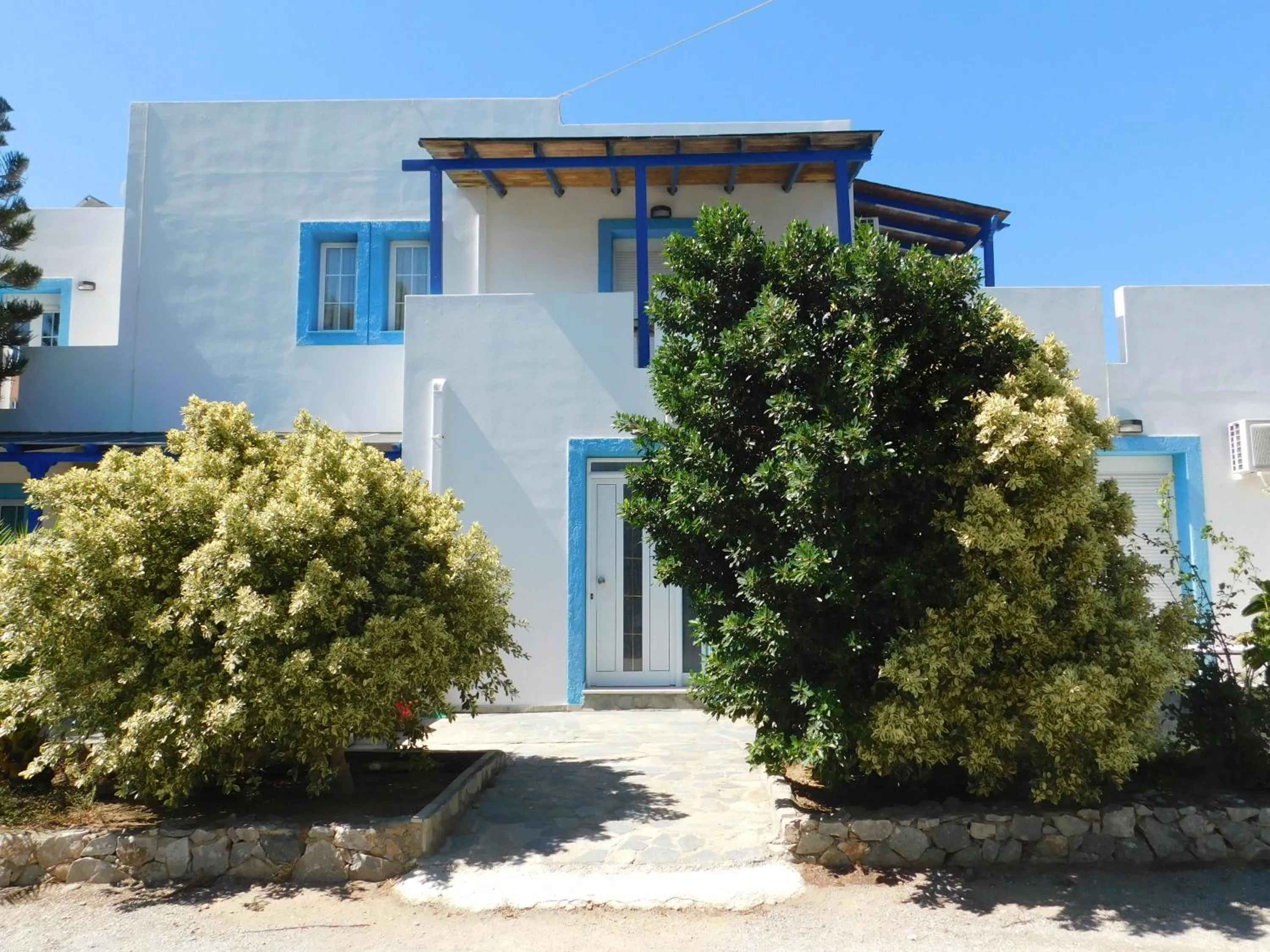 Property building in Anna Ageliki