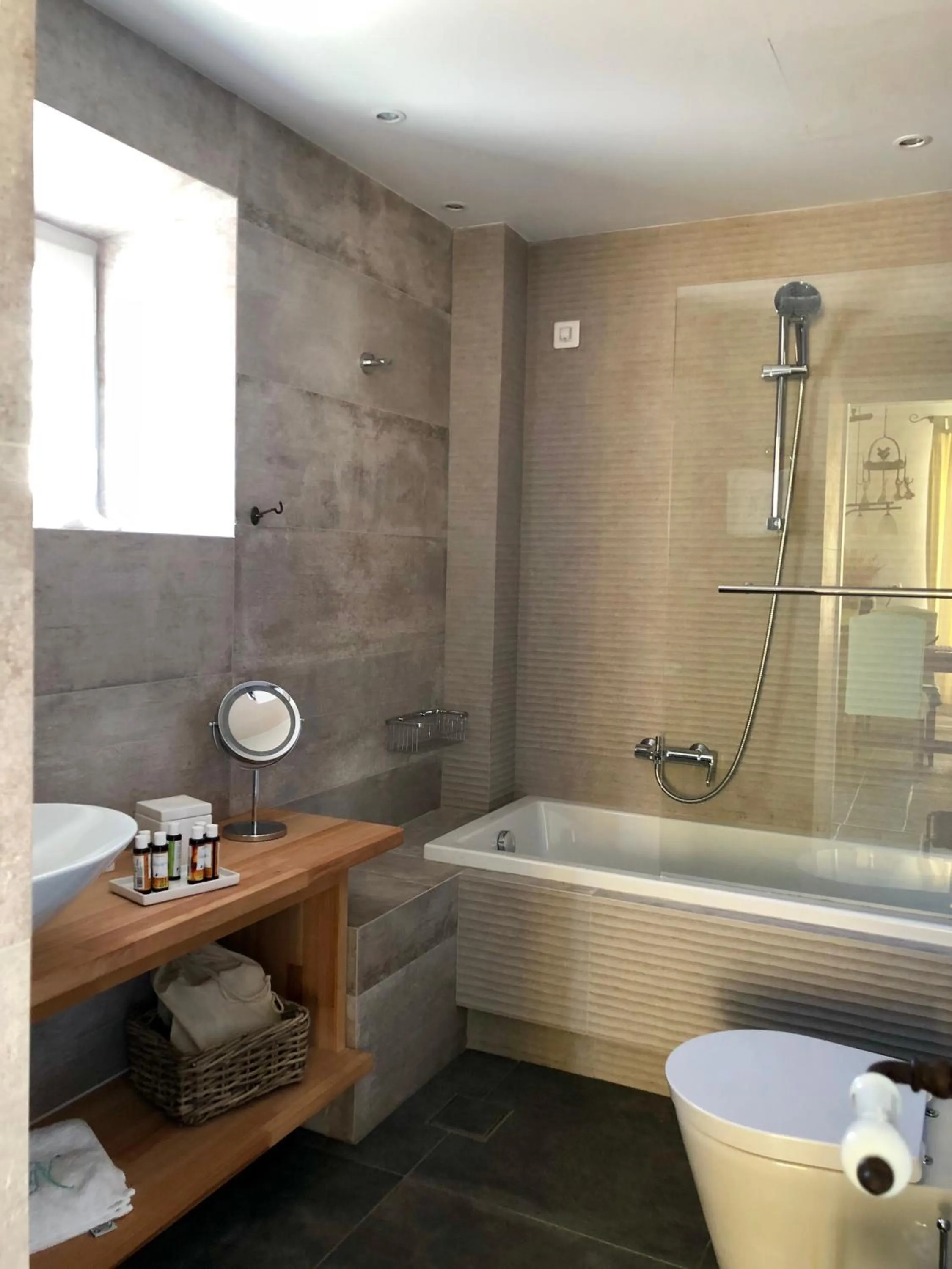 Bathroom in Niriedes Hotel