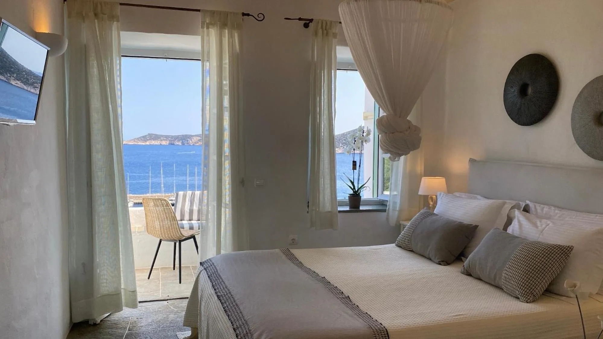 Bed in Niriedes Hotel