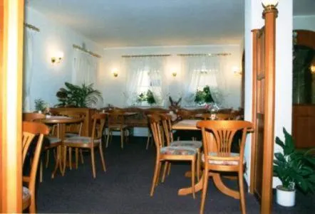 Restaurant/places to eat in Hotel am Schloss
