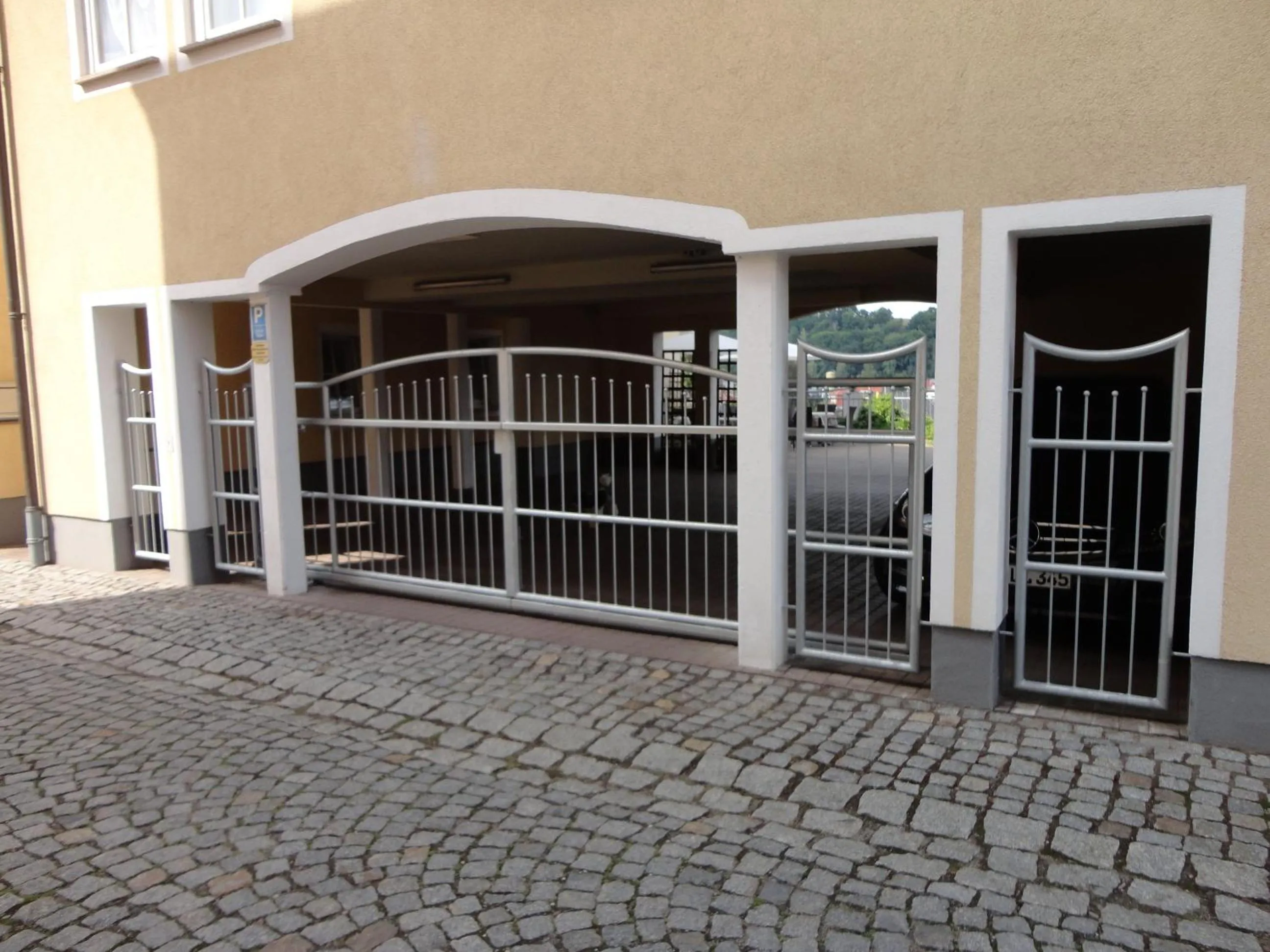 Facade/entrance in Hotel am Schloss