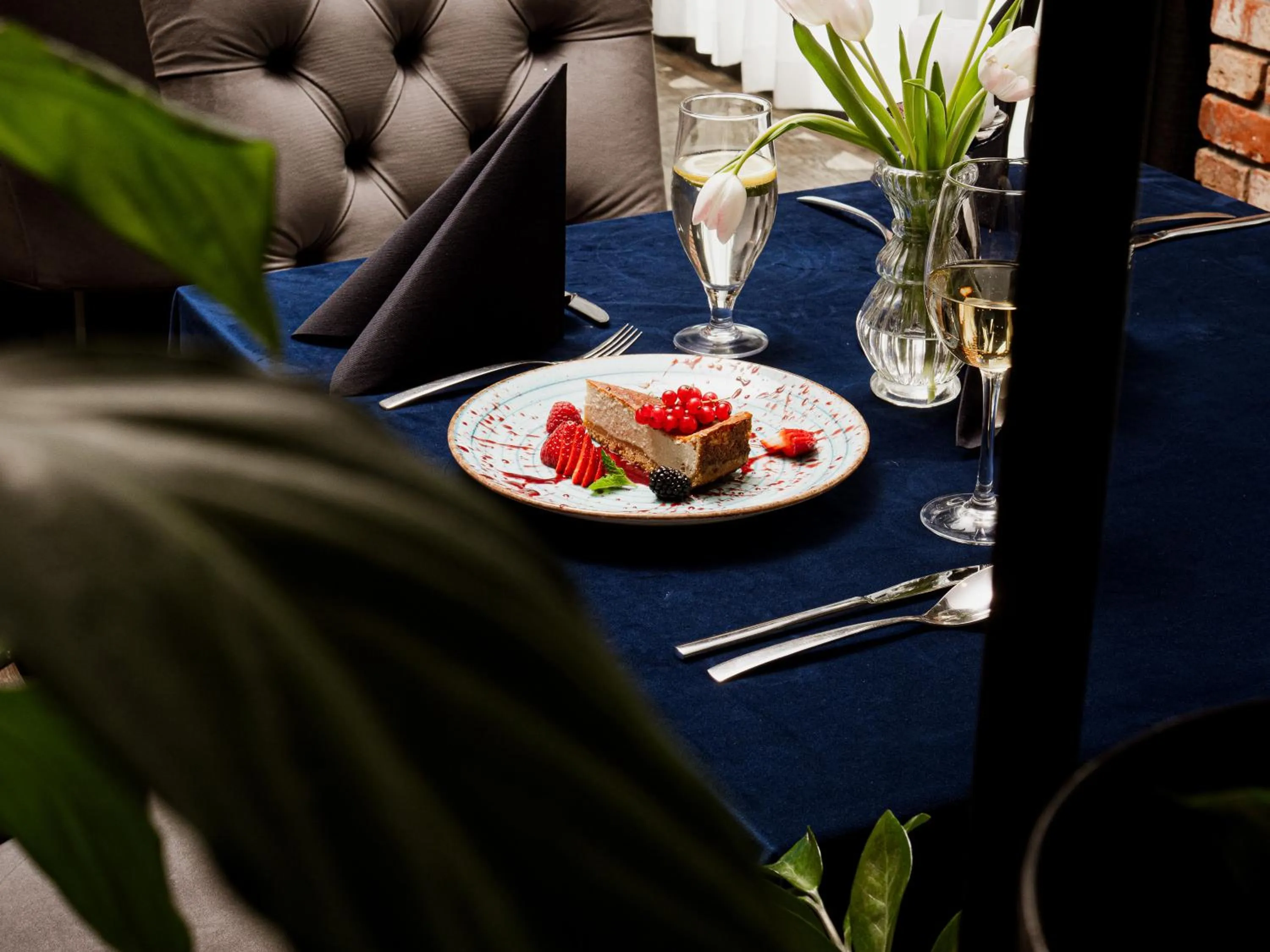 Restaurant/places to eat in Hotel Scout