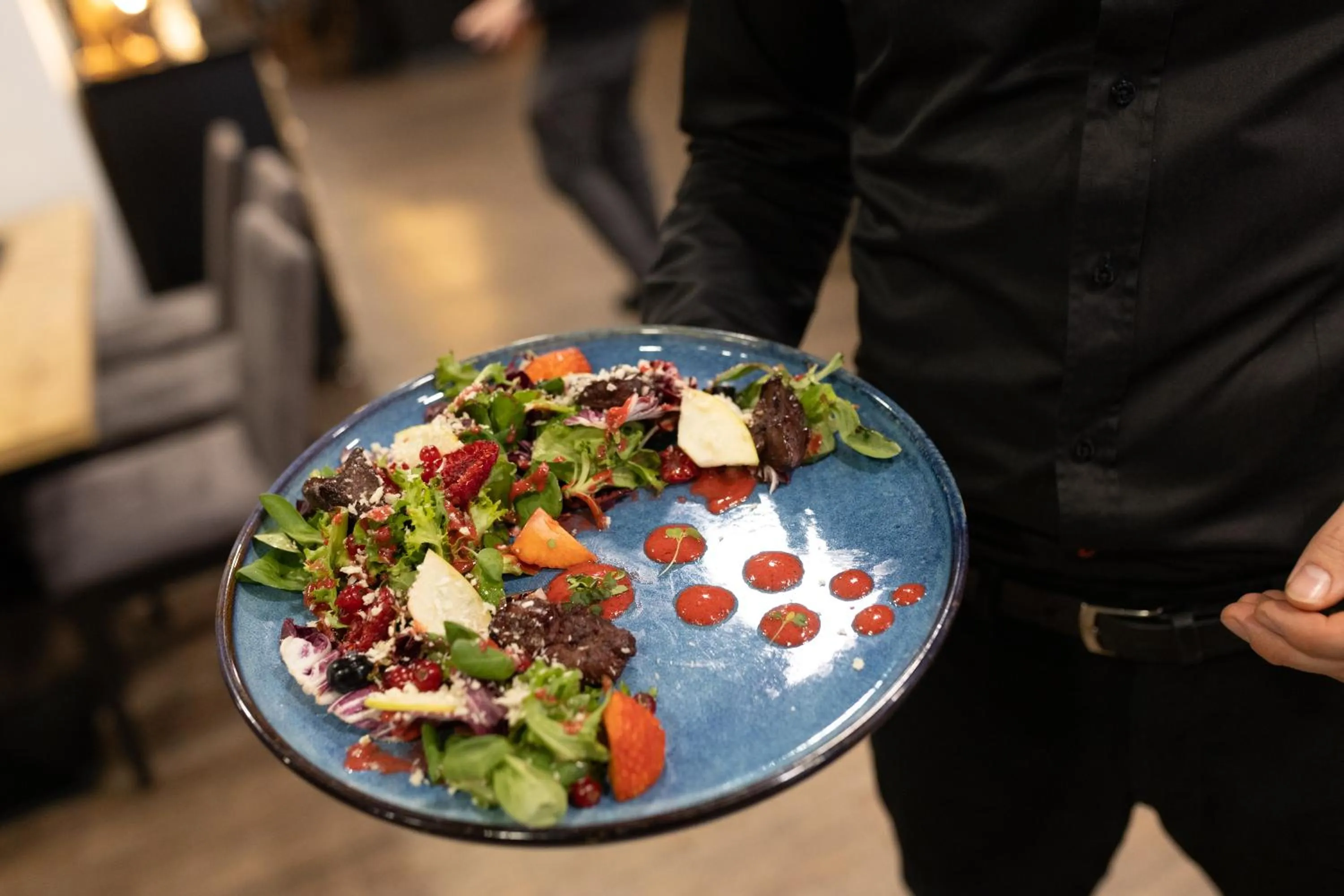 Restaurant/places to eat in Hotel Scout