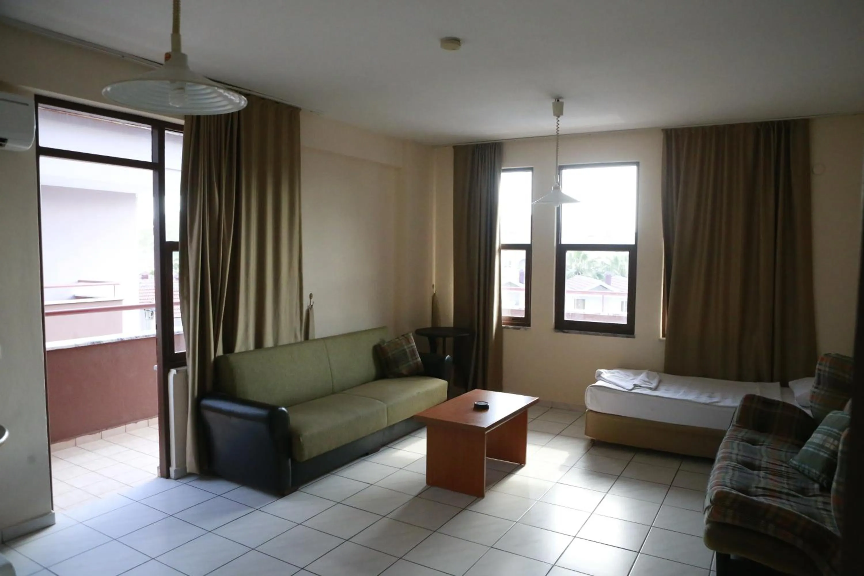 Living room, Bed in Maren Beach Apart Hotel