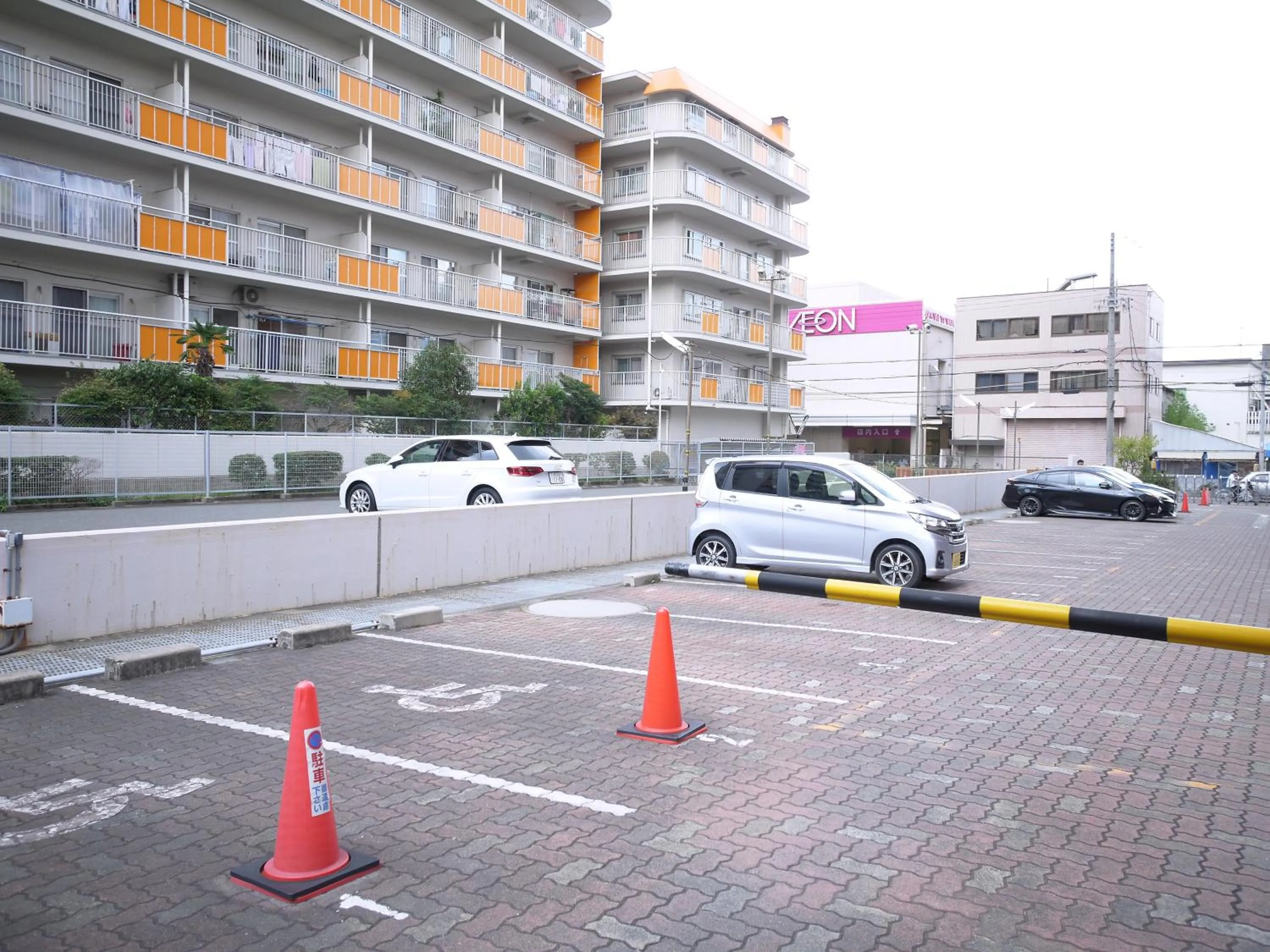 Area and facilities in U-Community Hotel