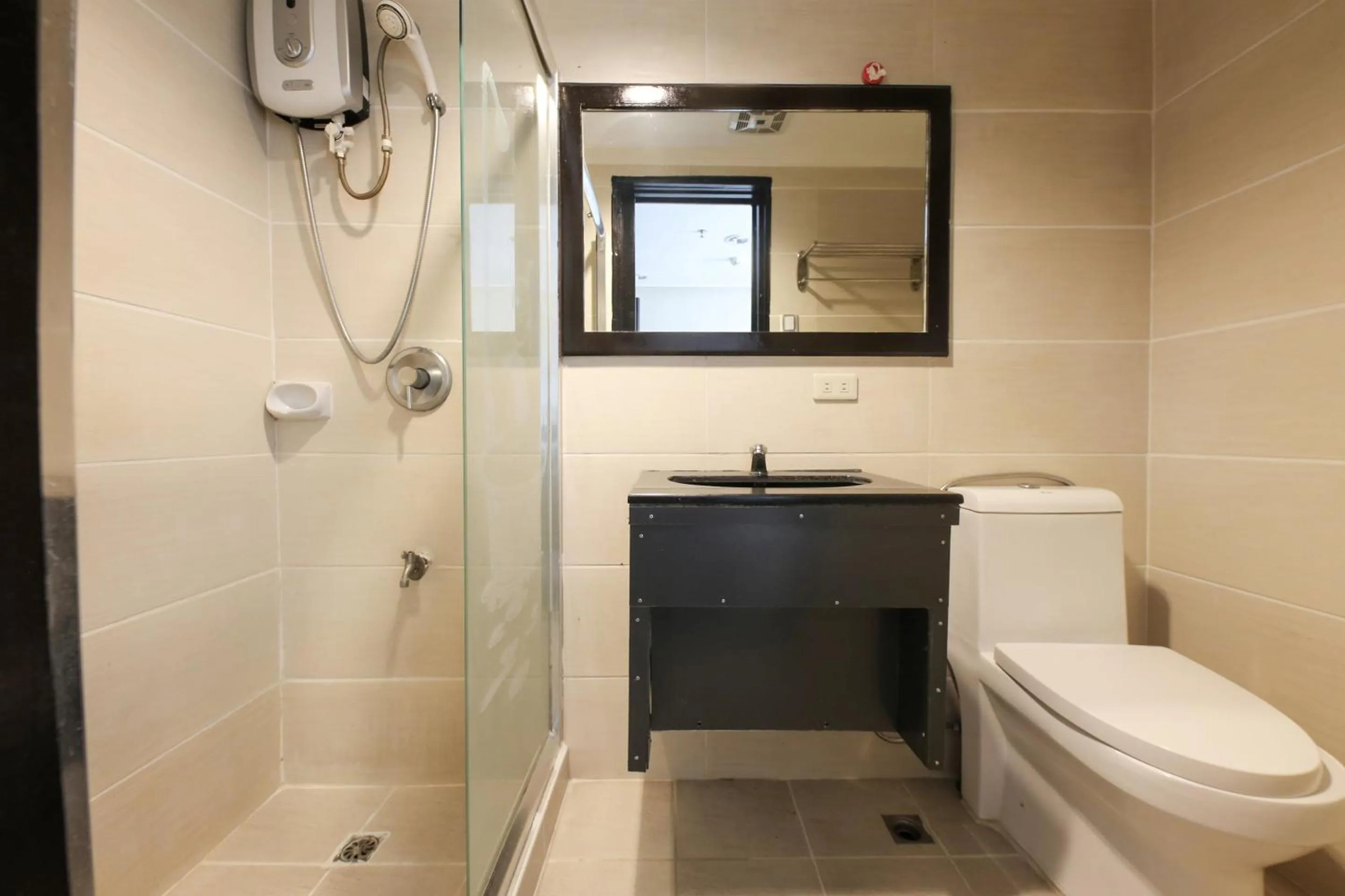 Bathroom in Super OYO 791 Bell Mansion