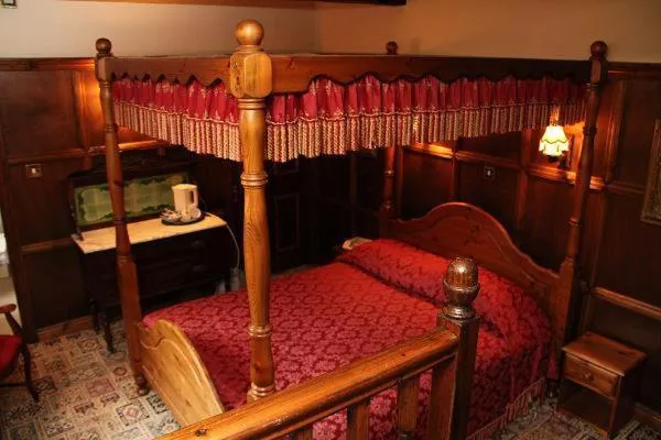 Bedroom in Lyndon House