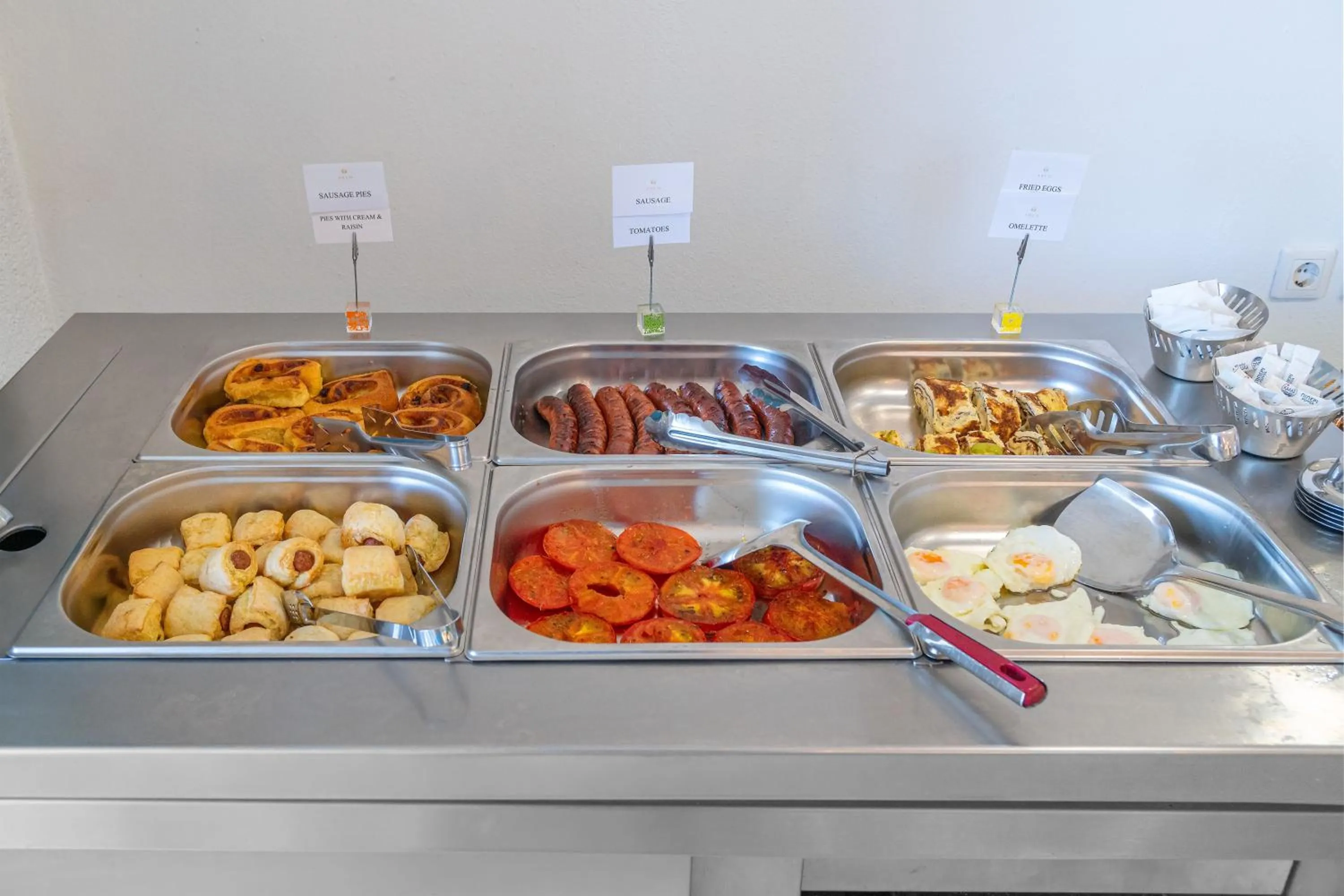 Food in Arco Beach Hotel