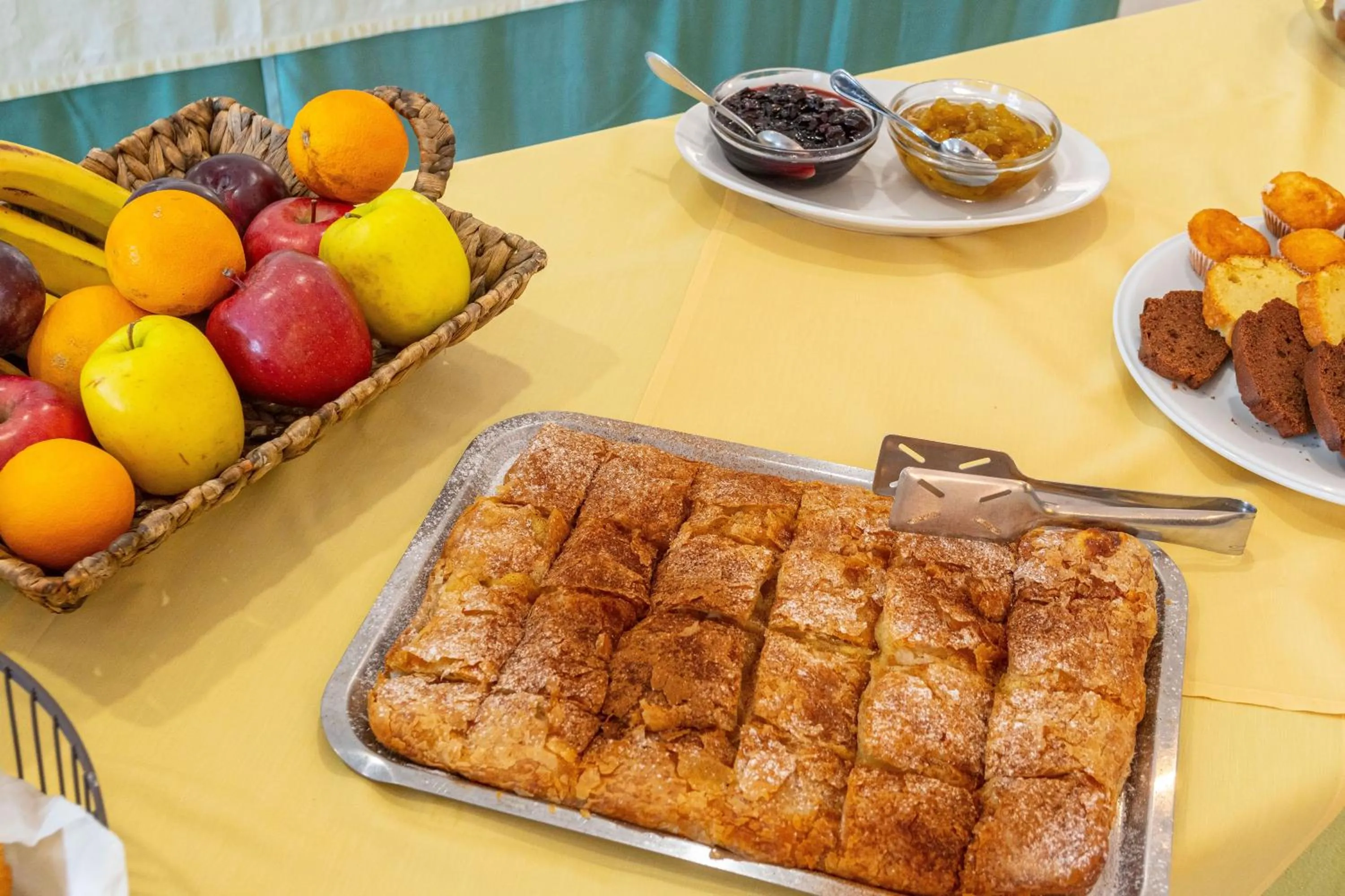 Food in Arco Beach Hotel