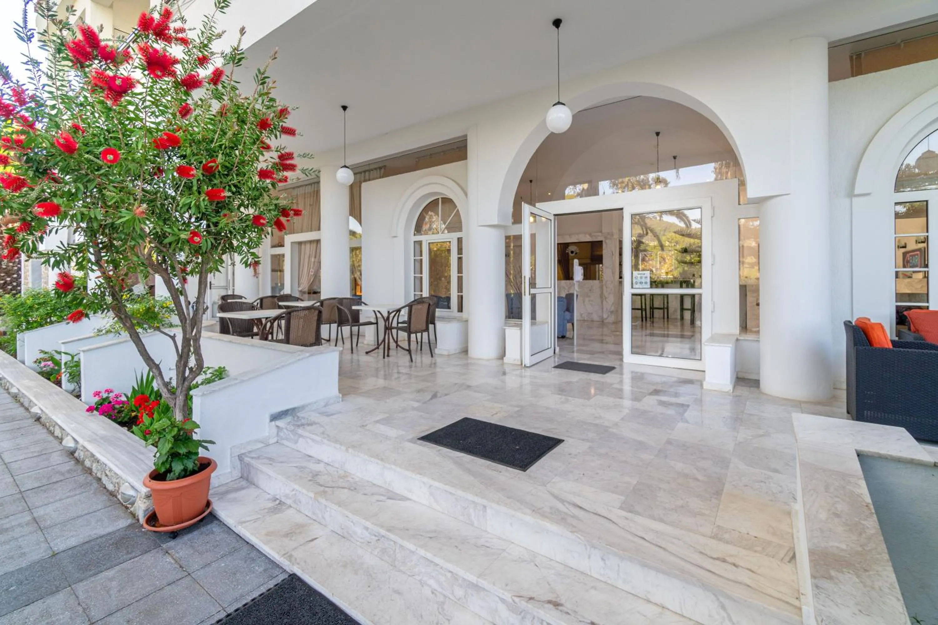 Patio in Arco Beach Hotel