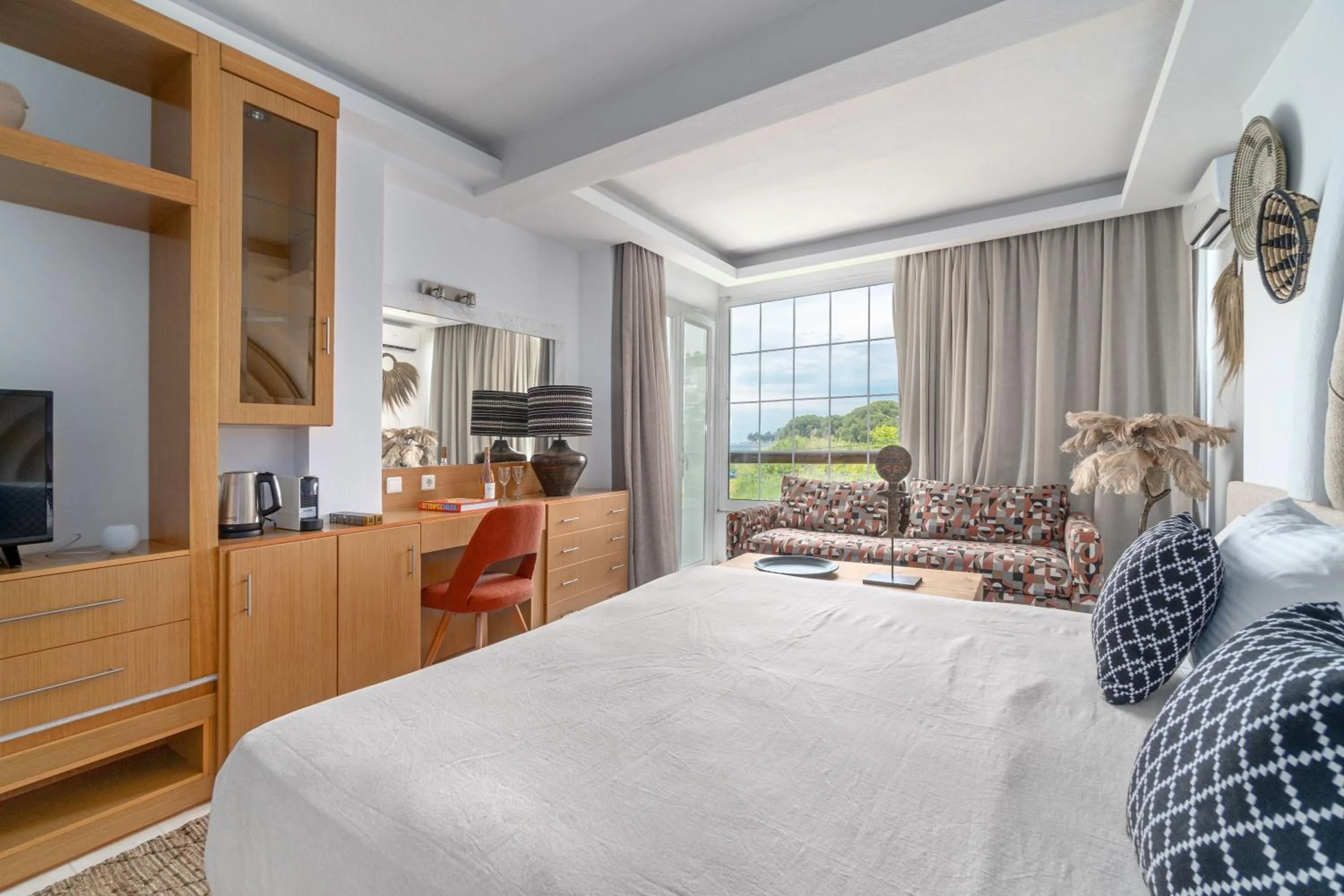 TV and multimedia in Arco Beach Hotel