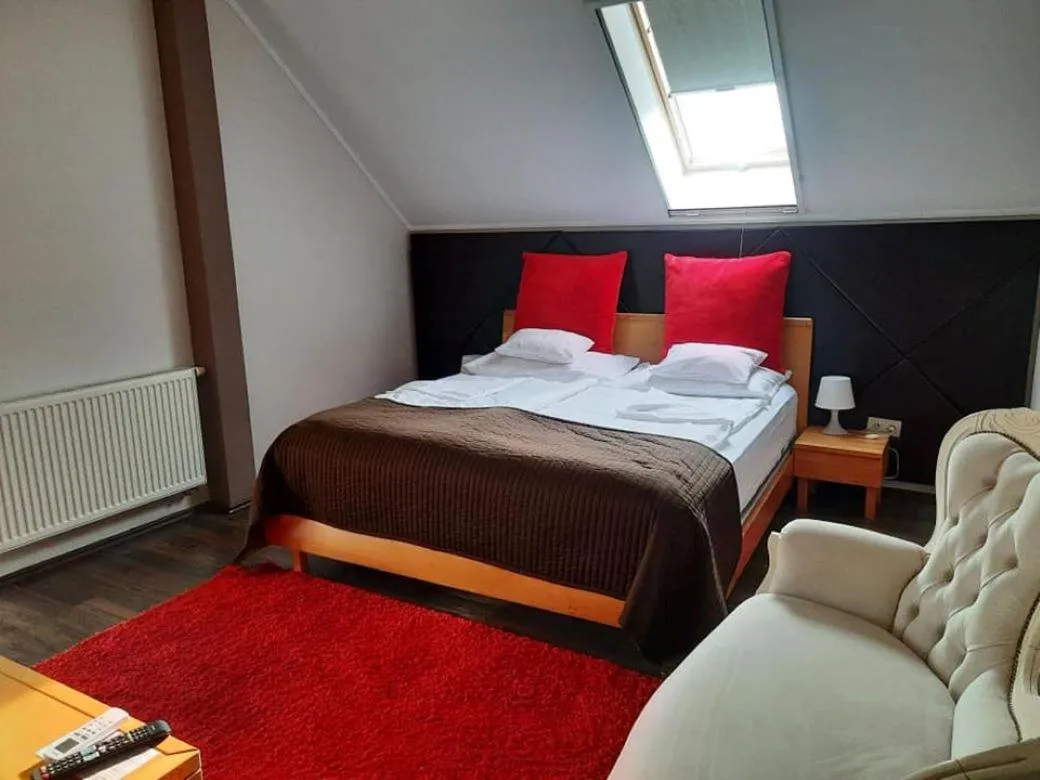 Caballus Lovasmajor Panzió