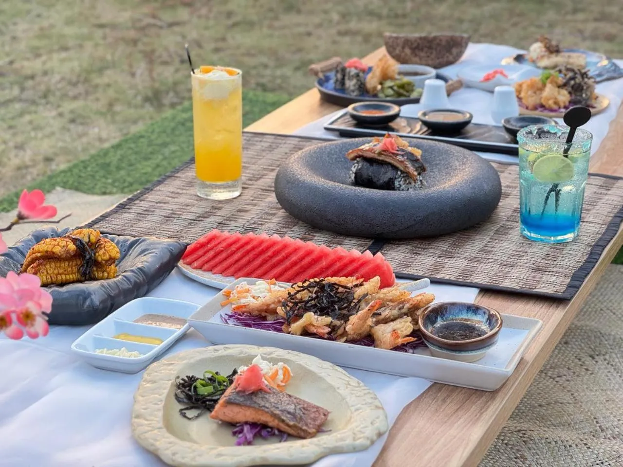 Restaurant/places to eat in Queen of the South Beach Resort