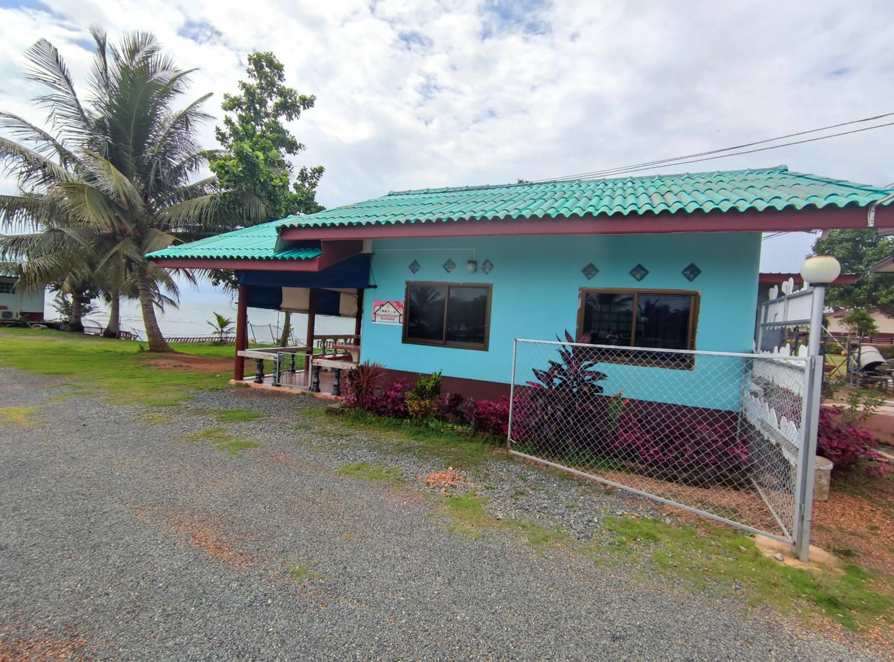 Property building in Chattong resort