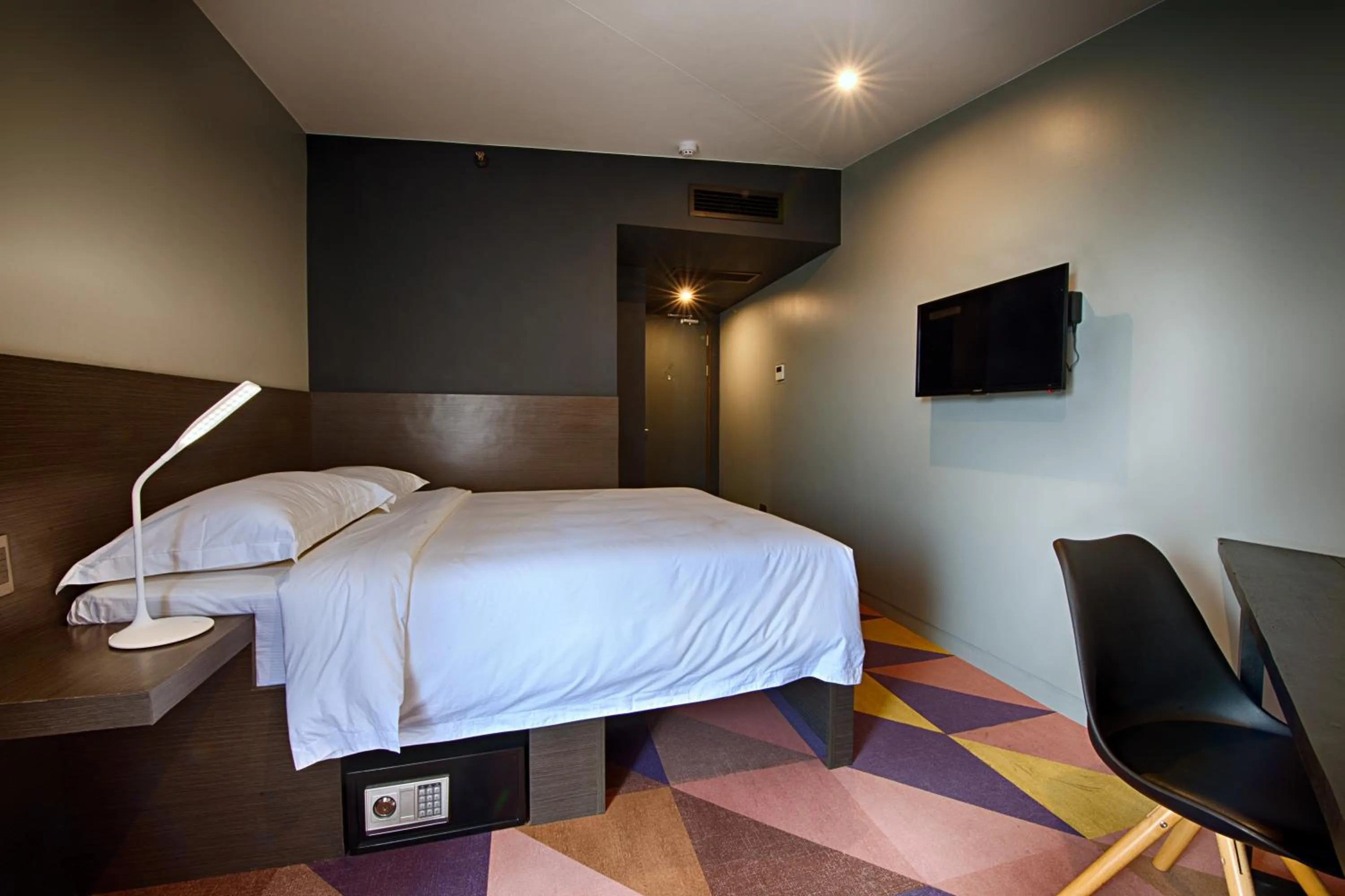 Bed in G1 Lodge Design Hotel