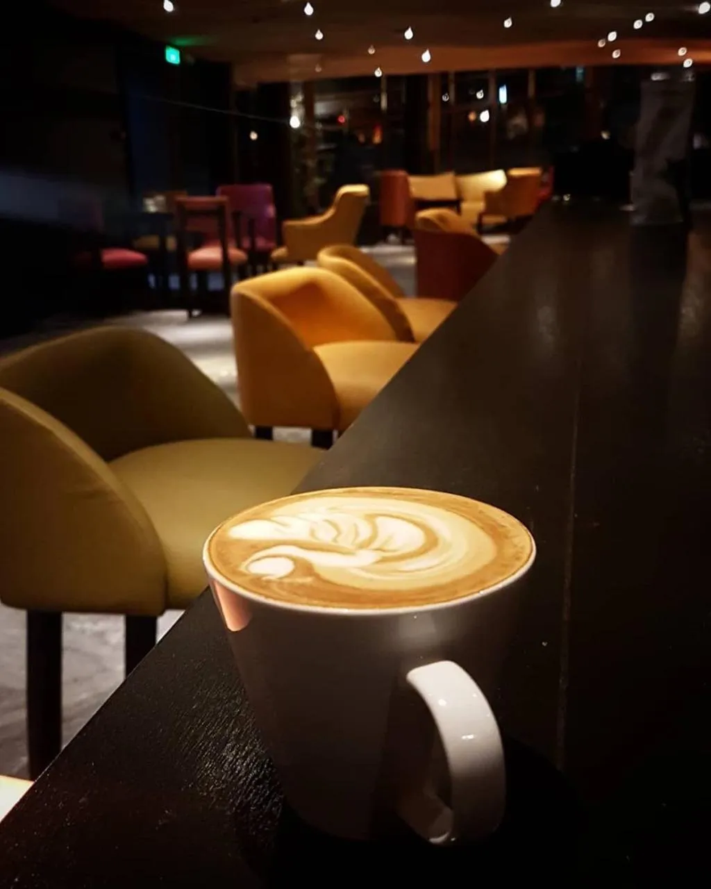 Restaurant/places to eat in G1 Lodge Design Hotel