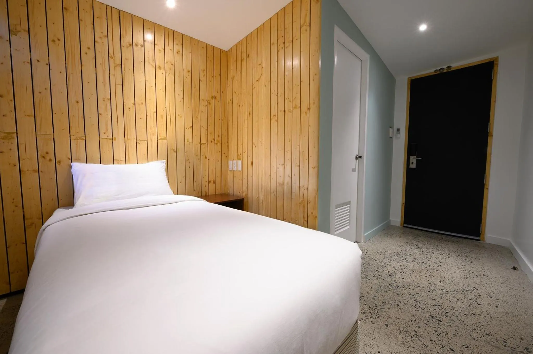 Photo of the whole room, Bed in G1 Lodge Design Hotel