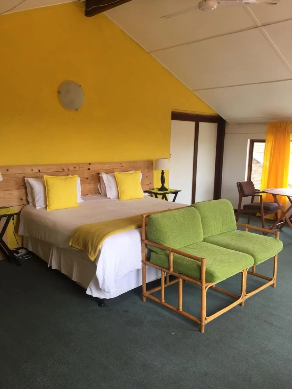 Bed in Seaside Lodge B&B