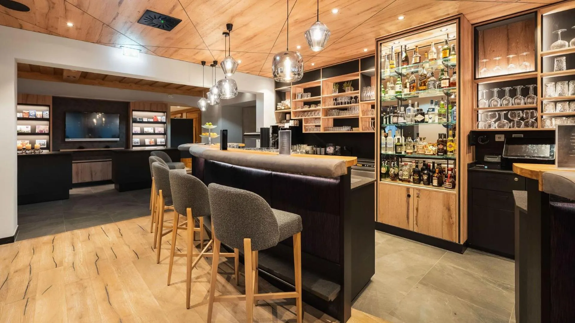 Lounge or bar in Waidringer Hof 4 Sterne Superior