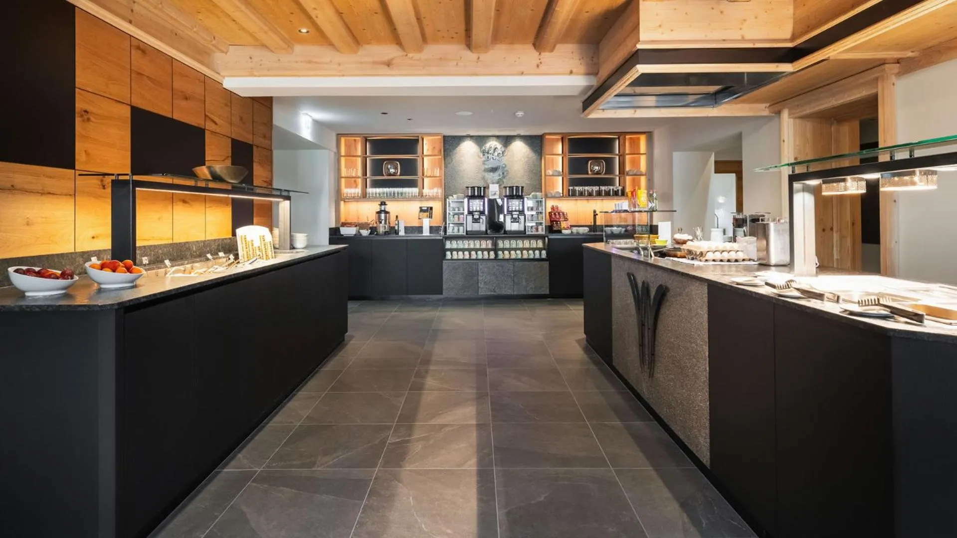 Breakfast in Waidringer Hof 4 Sterne Superior