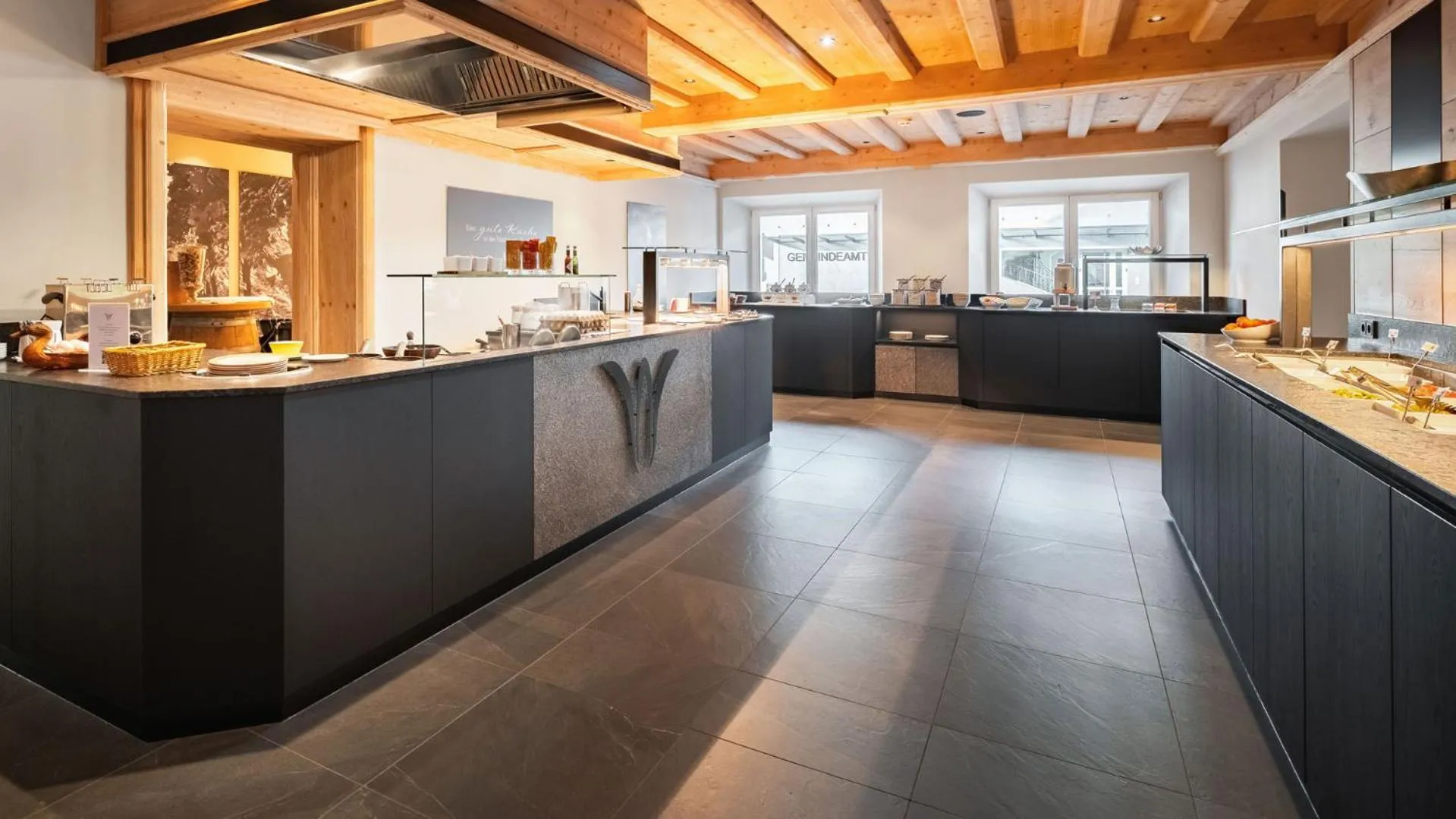 Breakfast in Waidringer Hof 4 Sterne Superior