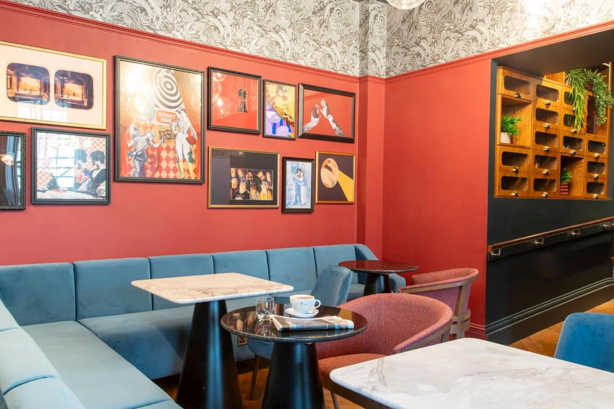 Lounge or bar in Hotel Indigo Edinburgh by IHG