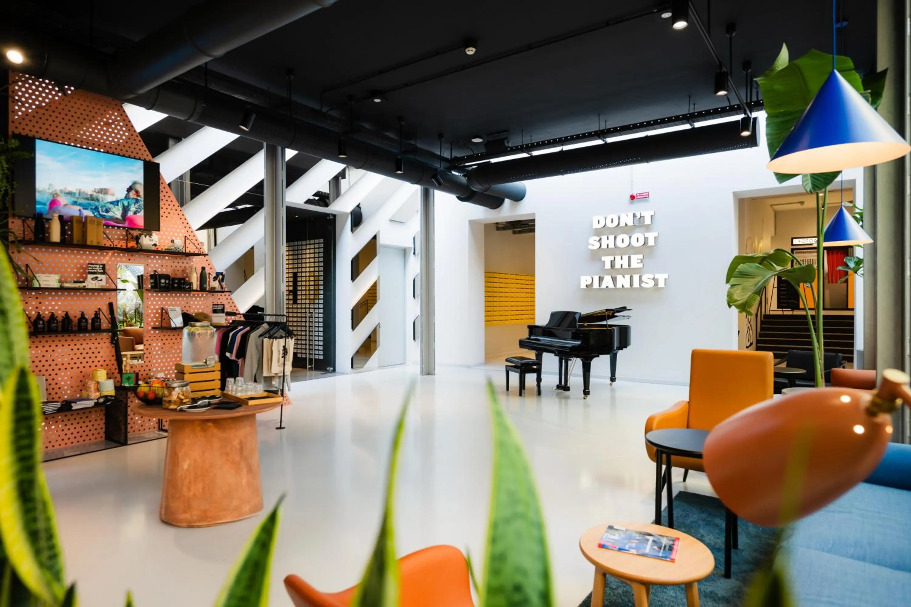 On-site shops in The Social Hub Florence Lavagnini