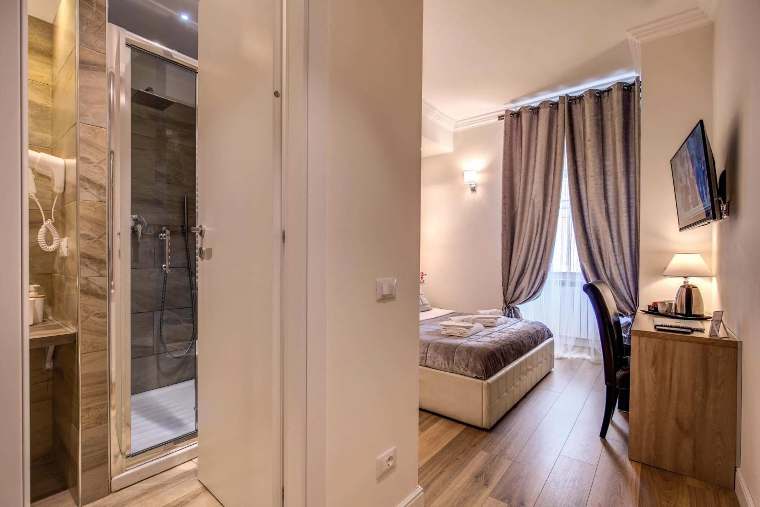 Bed in Chester Suites