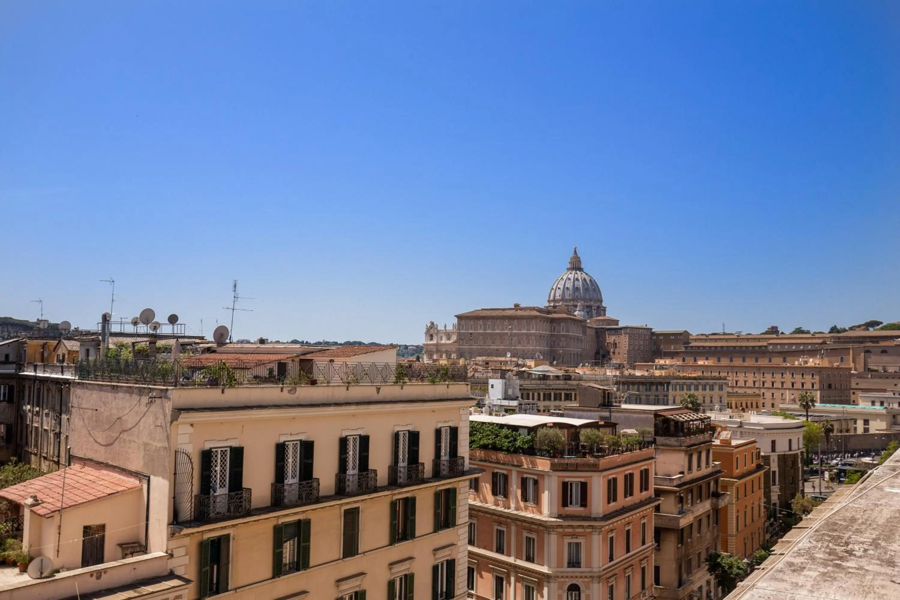 Bird's eye view in Chester Suites