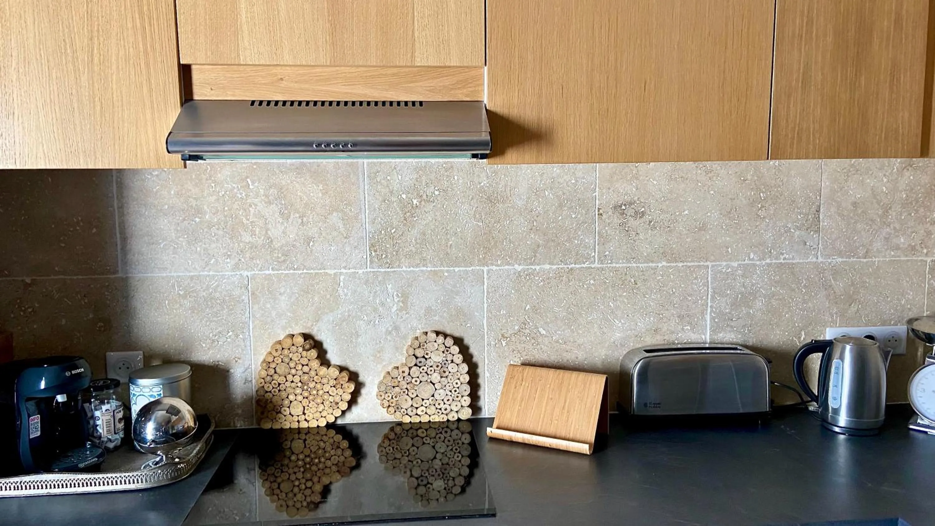 kitchen in B&B Maison d'Hôtes - Château de Jouques